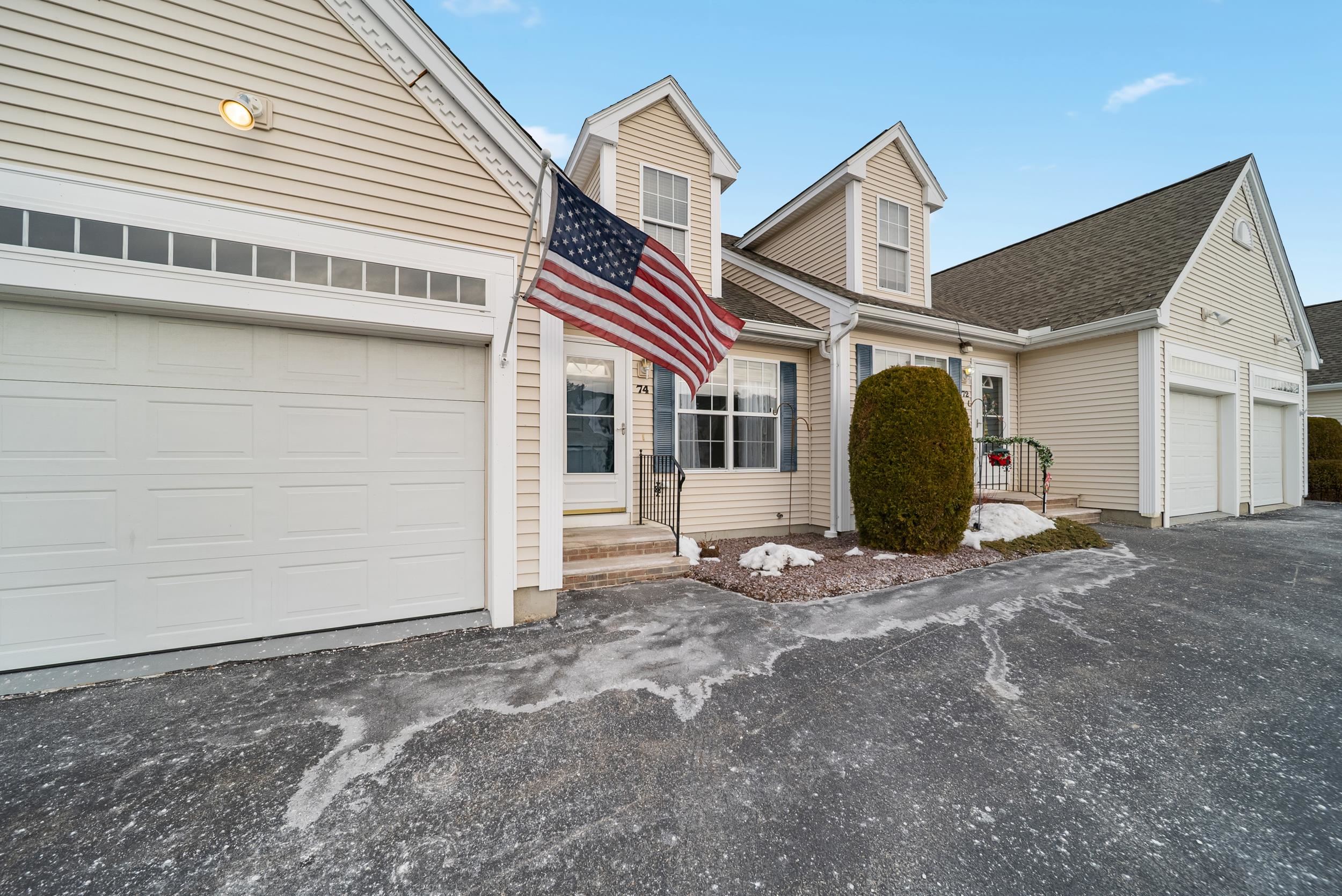 74 Pleasant St, Windham, NH 03087