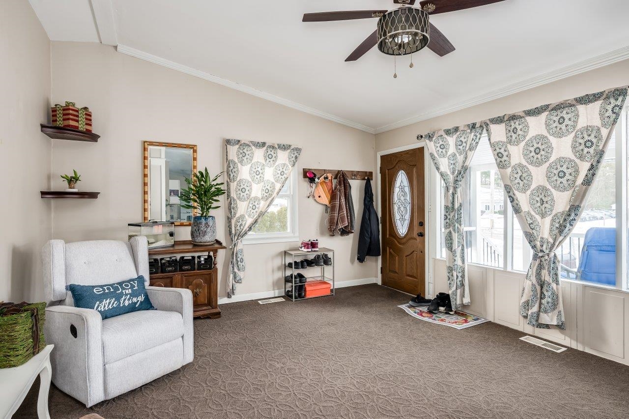 172 Ledge St, Nashua, NH 03060