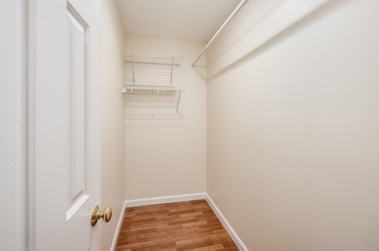 172 Ledge St, Nashua, NH 03060