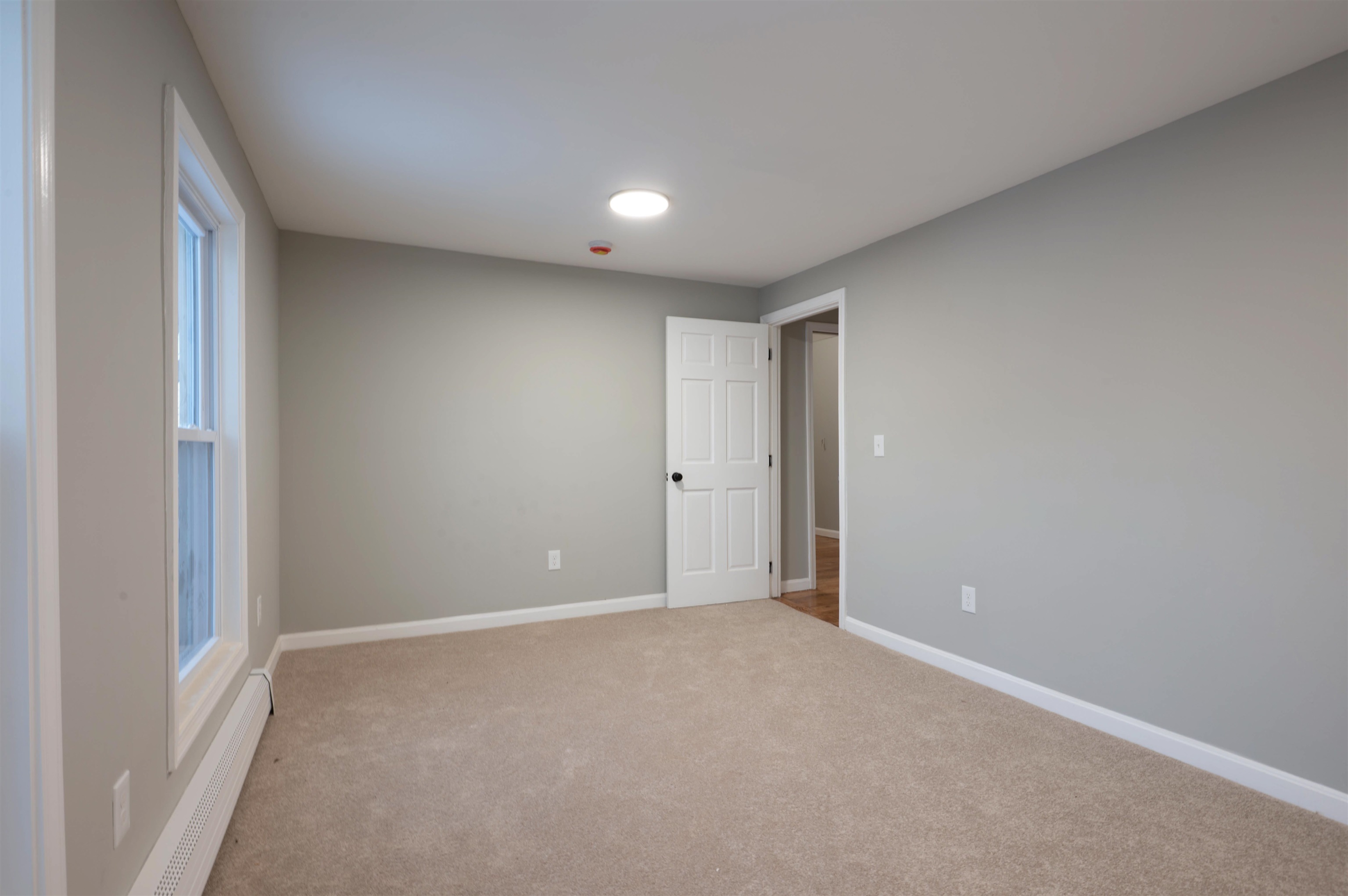 6 Grover St, Concord, NH 03301