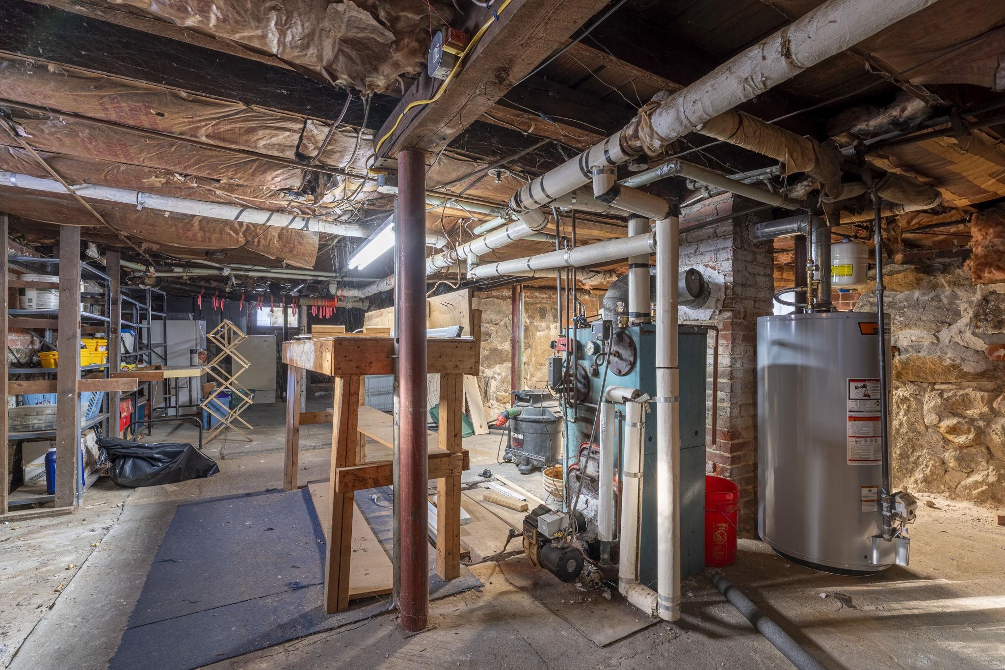 427 Wilson St, Manchester, NH 03103