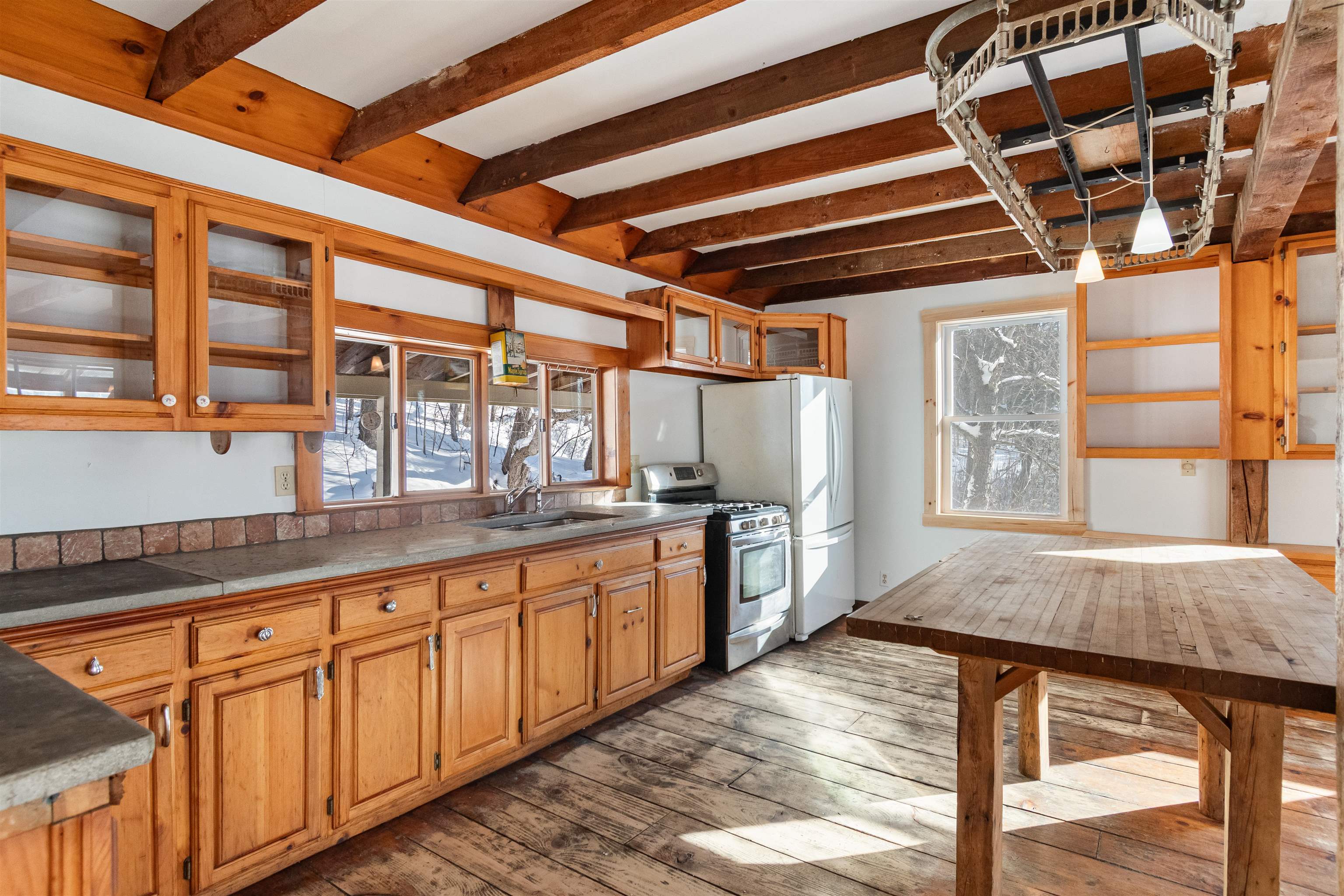 1325 Poor Farm Rd, Washington, VT 05675