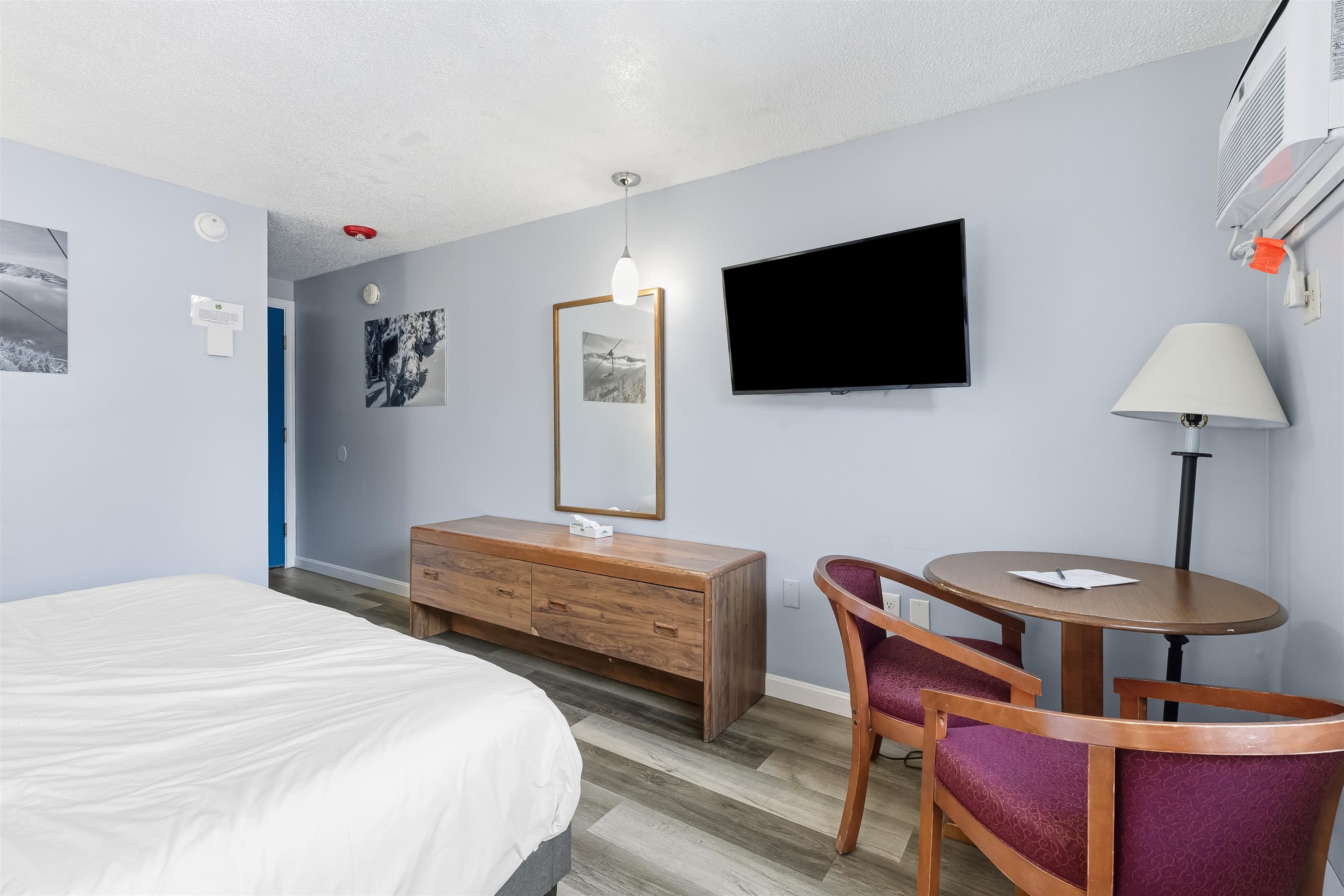 2955 White Mountain Hw, Conway, NH 03860