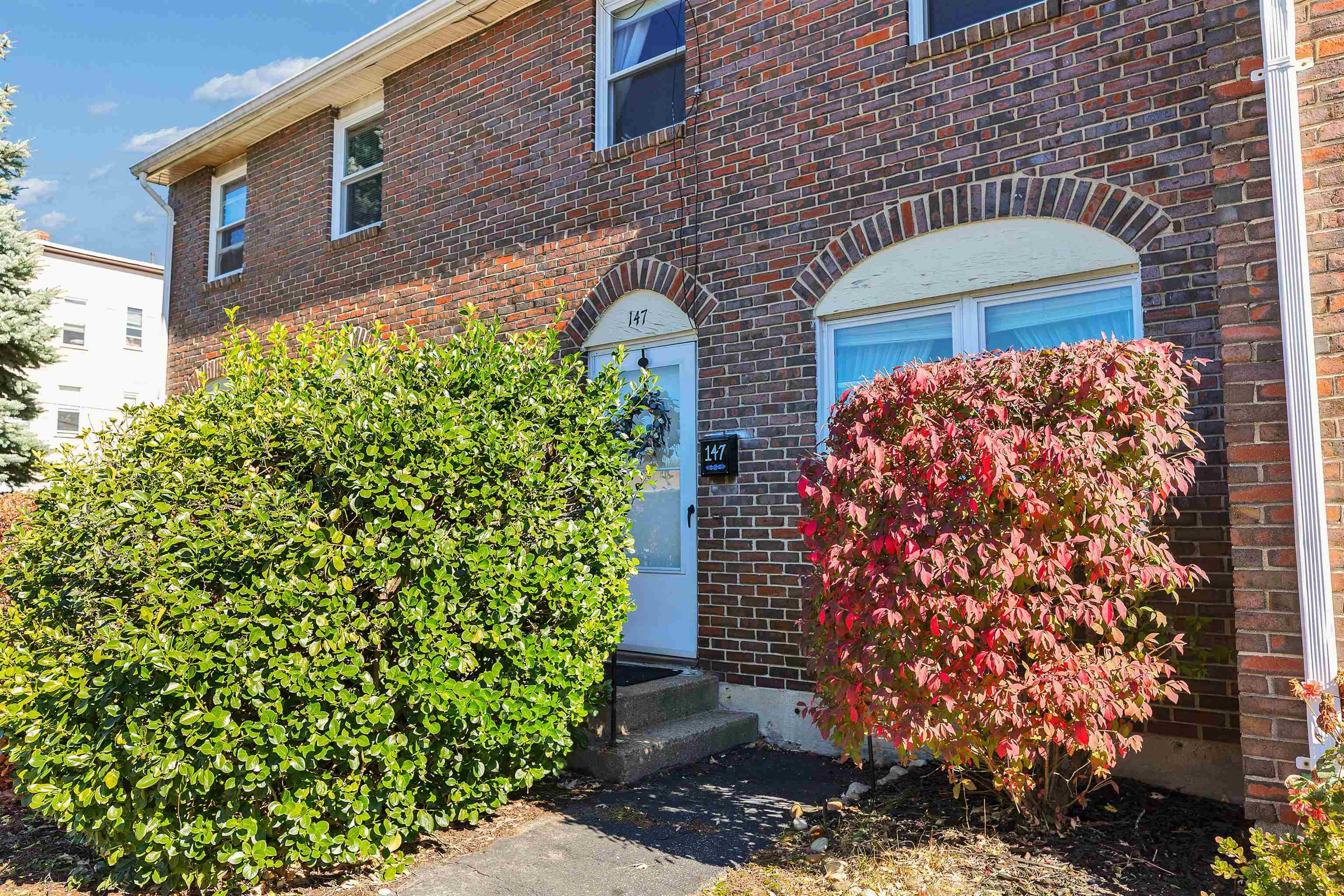 147 Beech St, Manchester, NH 03103