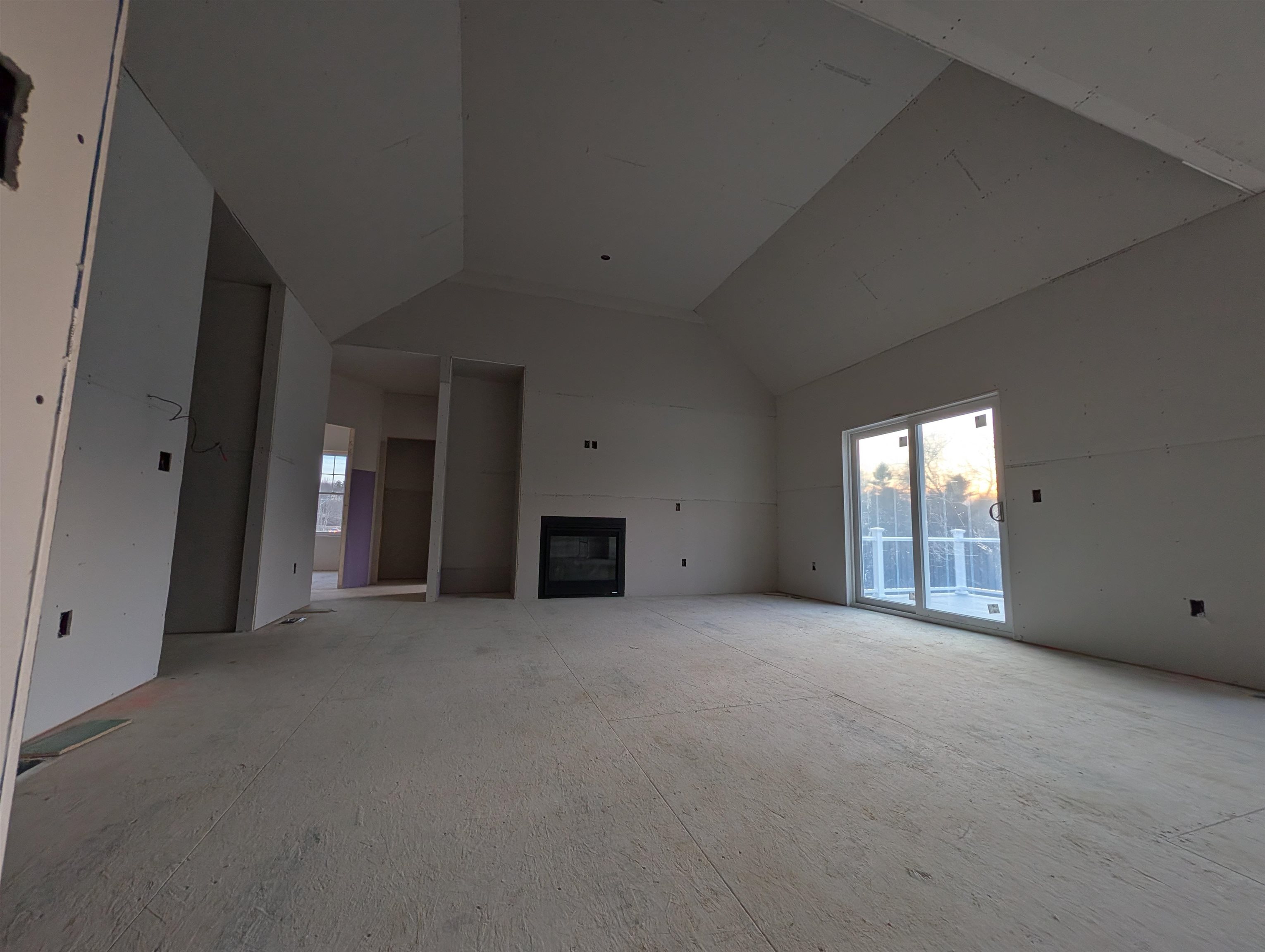 131 Merrimack St, Hooksett, NH 03106