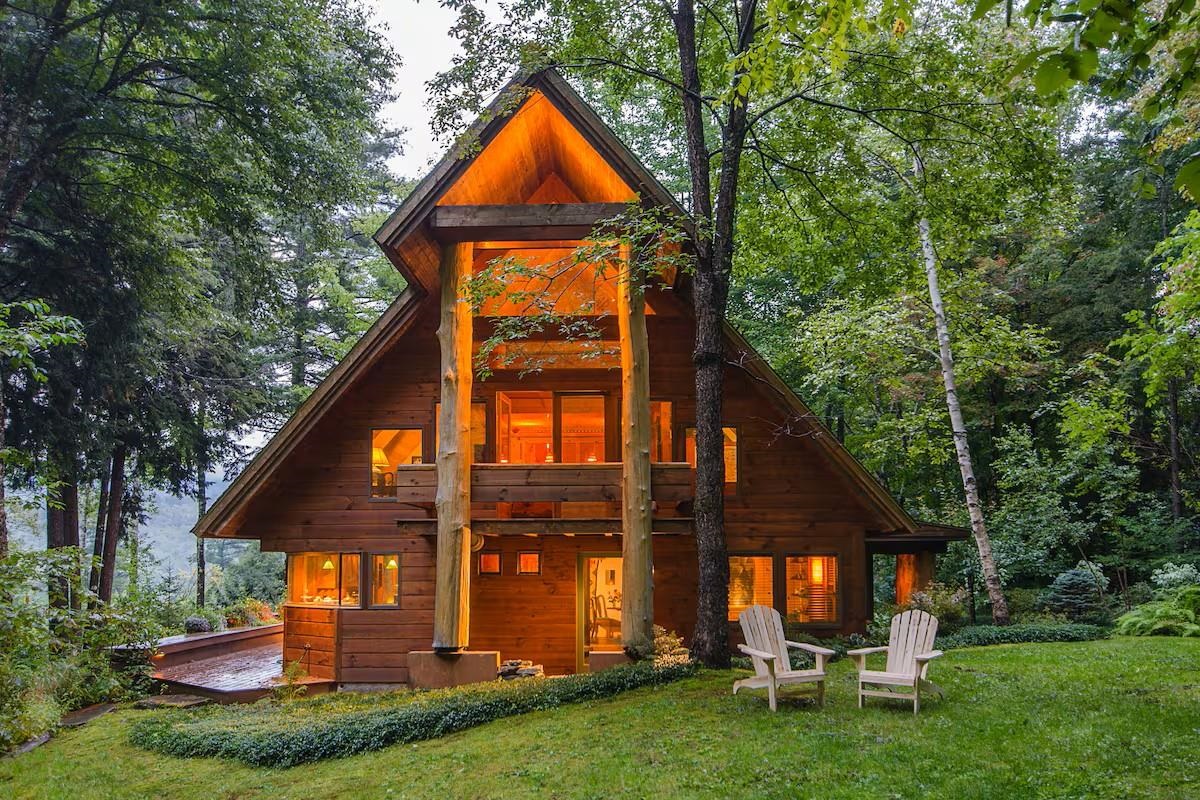 Warren VT&nbsp;Home for sale $1,725,000 $479 per sq.ft.
