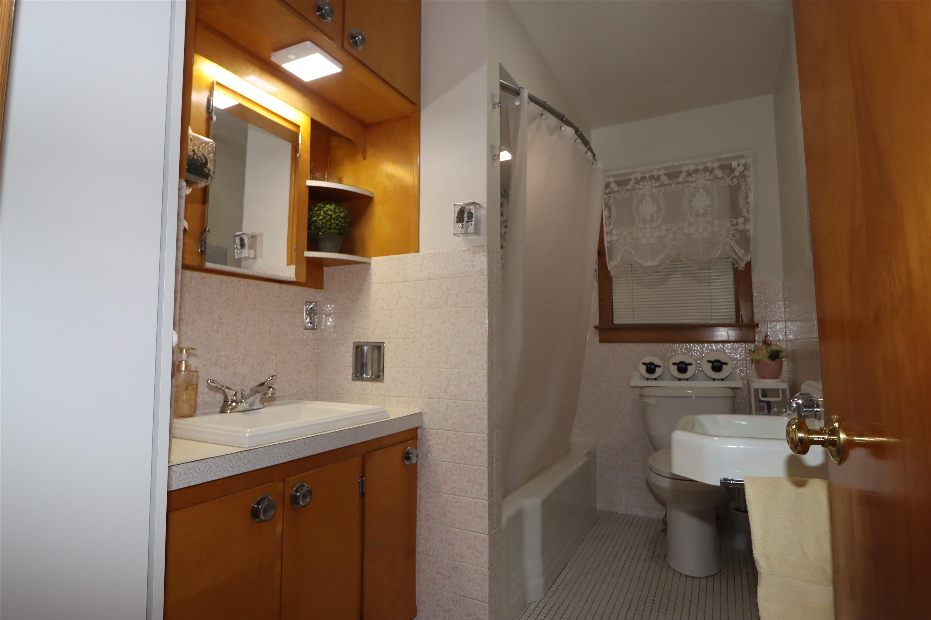 614 Cheshire St, Berlin, NH 03570