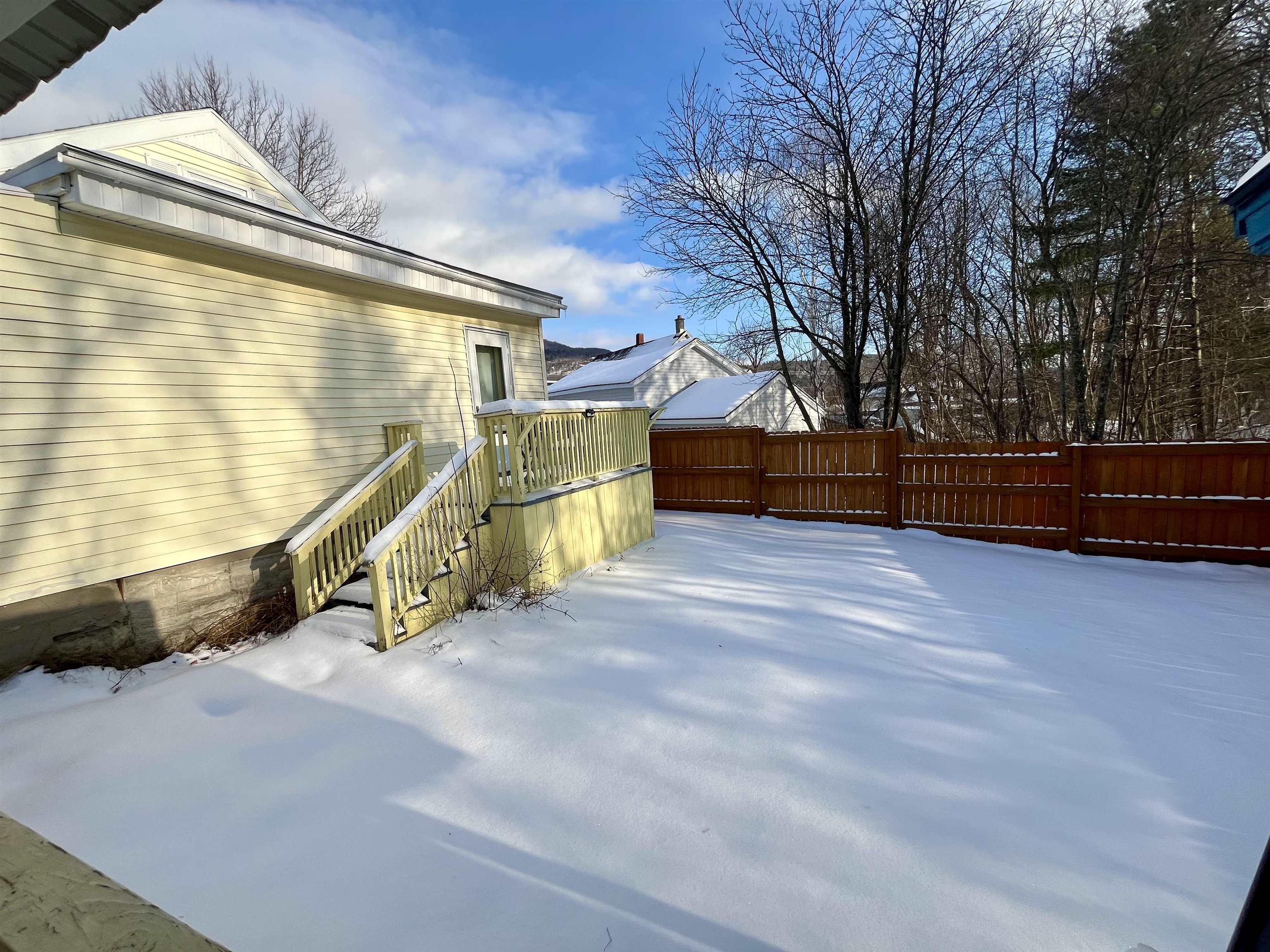 2 Bell St, Gorham, NH 03581