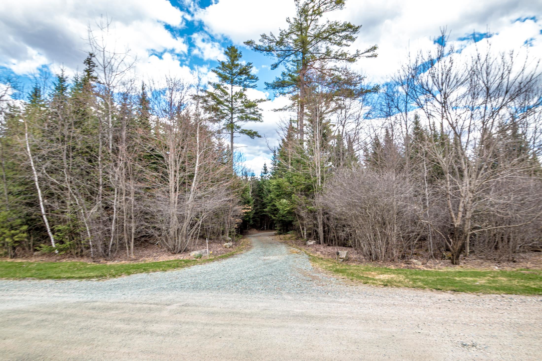 3 Chellie Ln, Northumberland, NH 03582