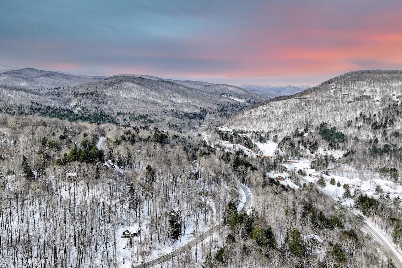 368 Crimson Hawk Rd, Plymouth, VT 05056