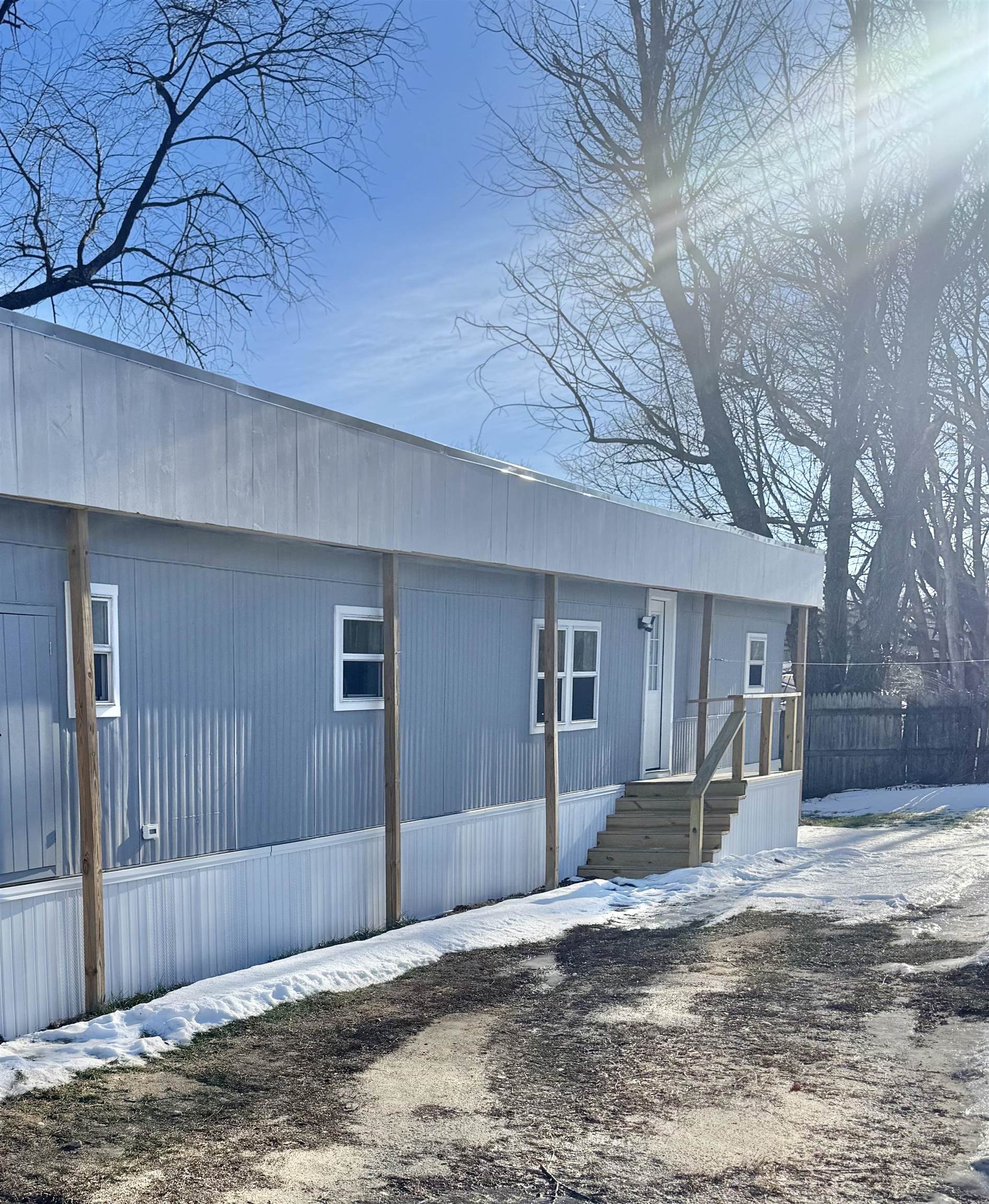 6 Boe Rd, Holderness, NH 03245