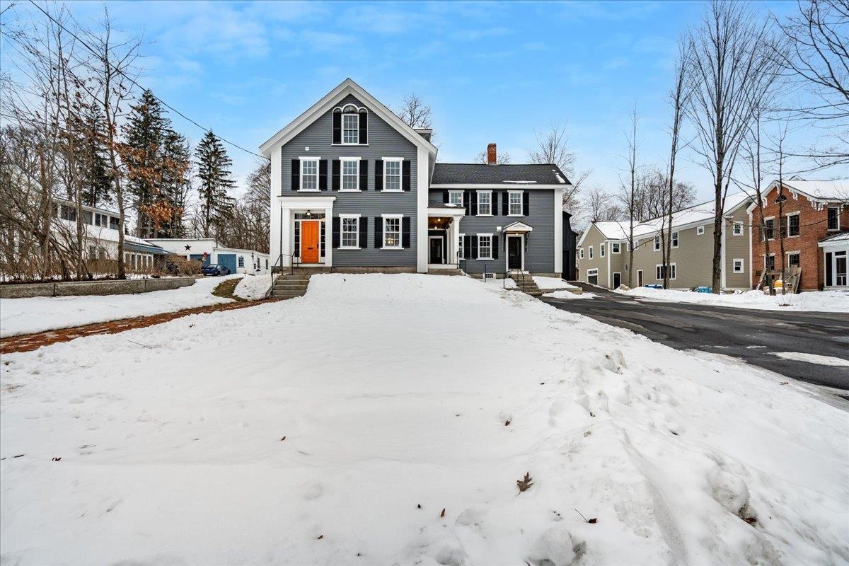 18 Souhegan St, Milford, NH 03055