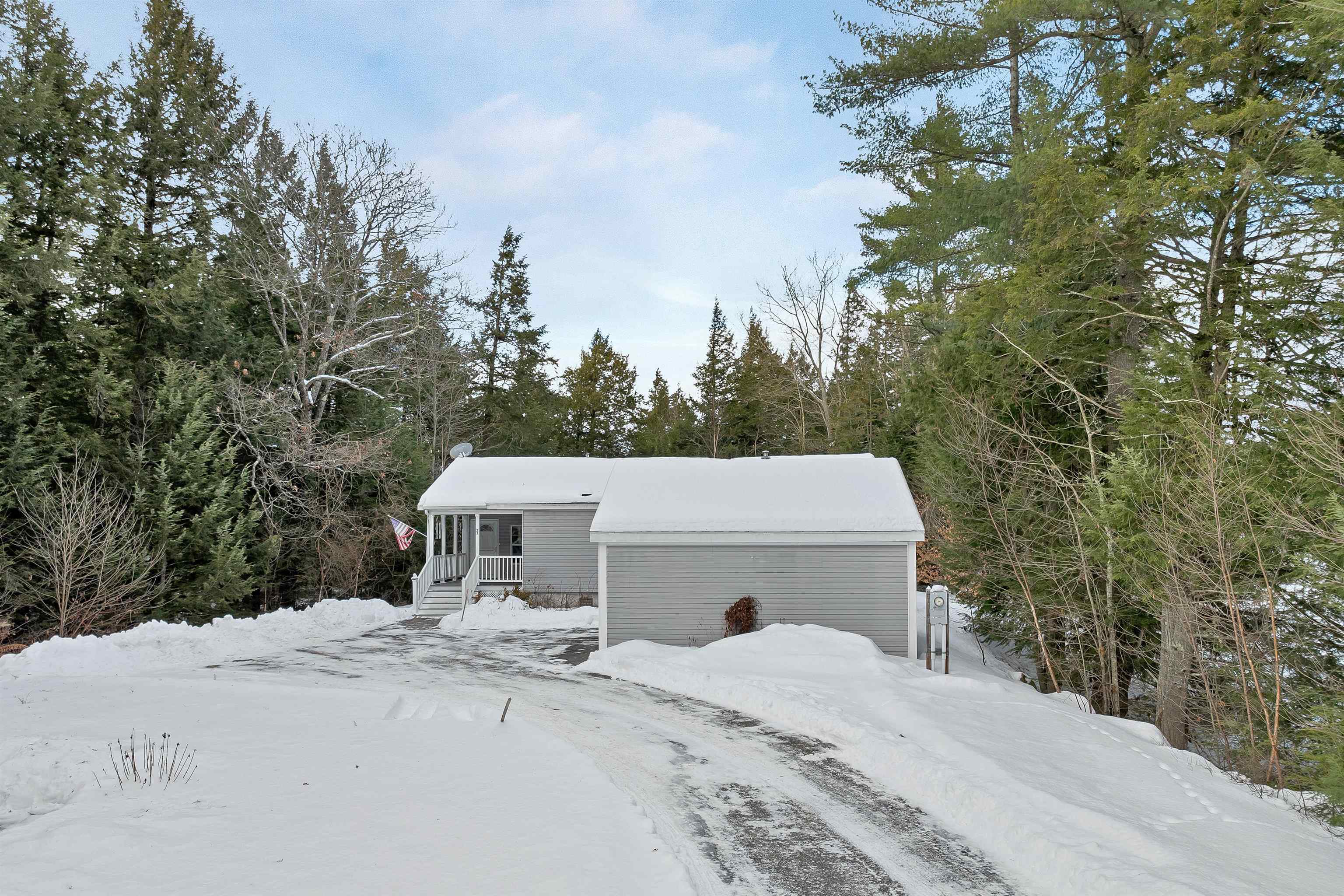 21 Mansfield Woods Way, New Hampton, NH 03256