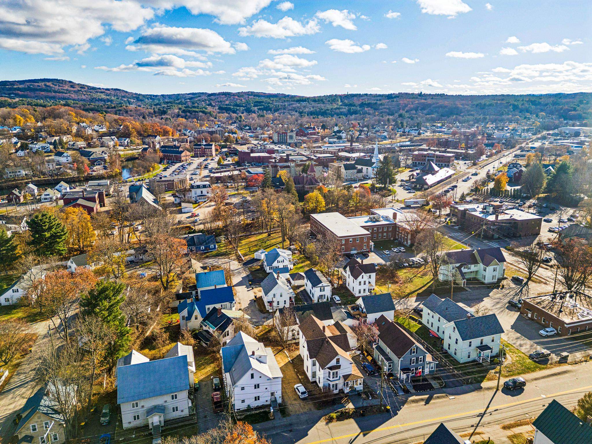 24 Parker St, Laconia, NH 03246