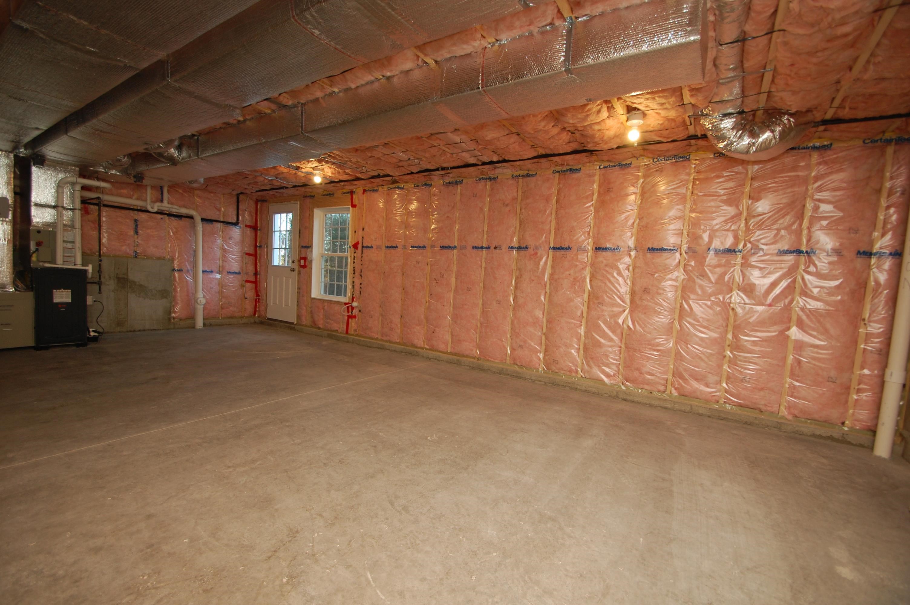 27A Griffin Rd, Hudson, NH 03051