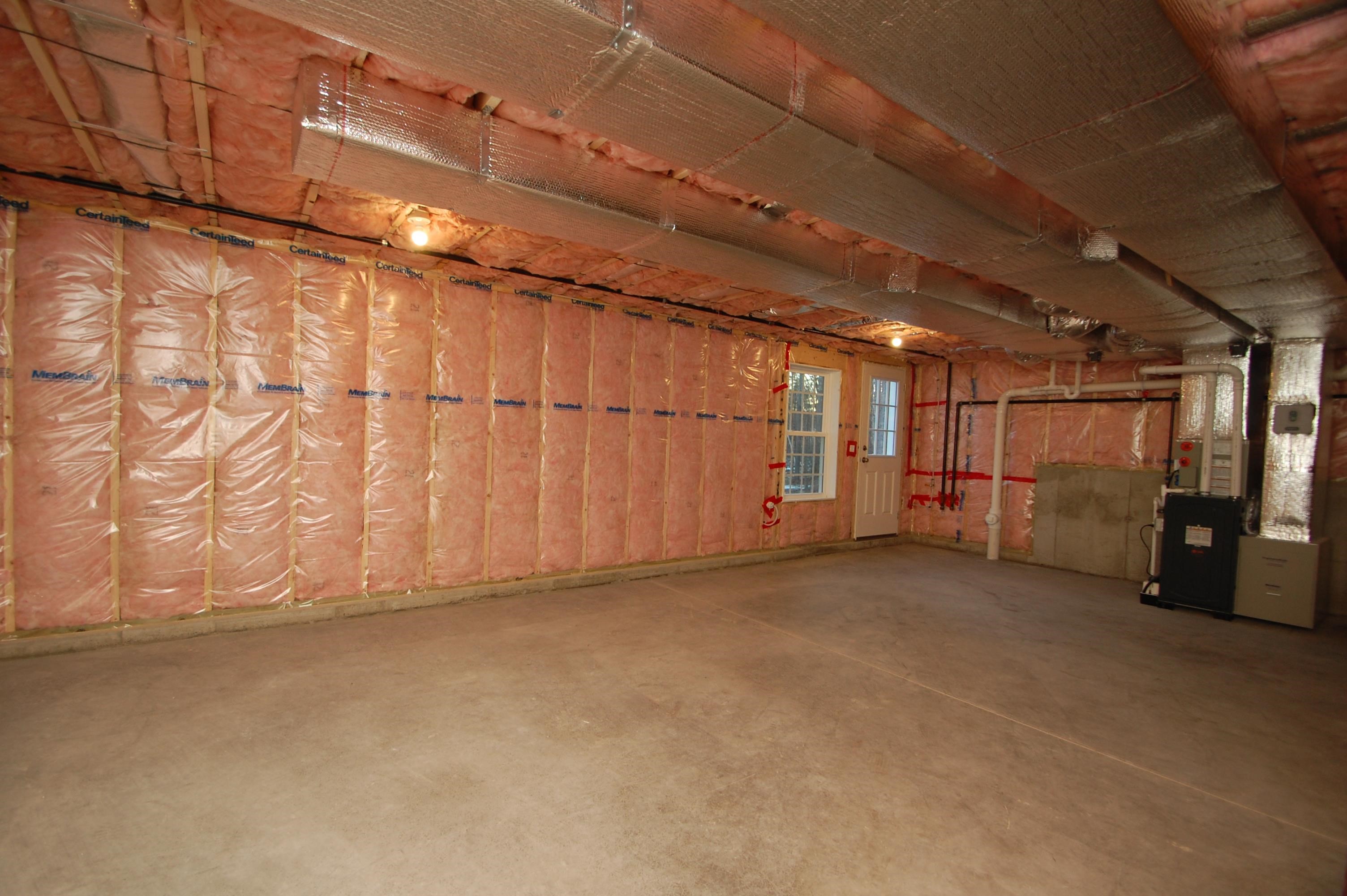 27B Griffin Rd, Hudson, NH 03051