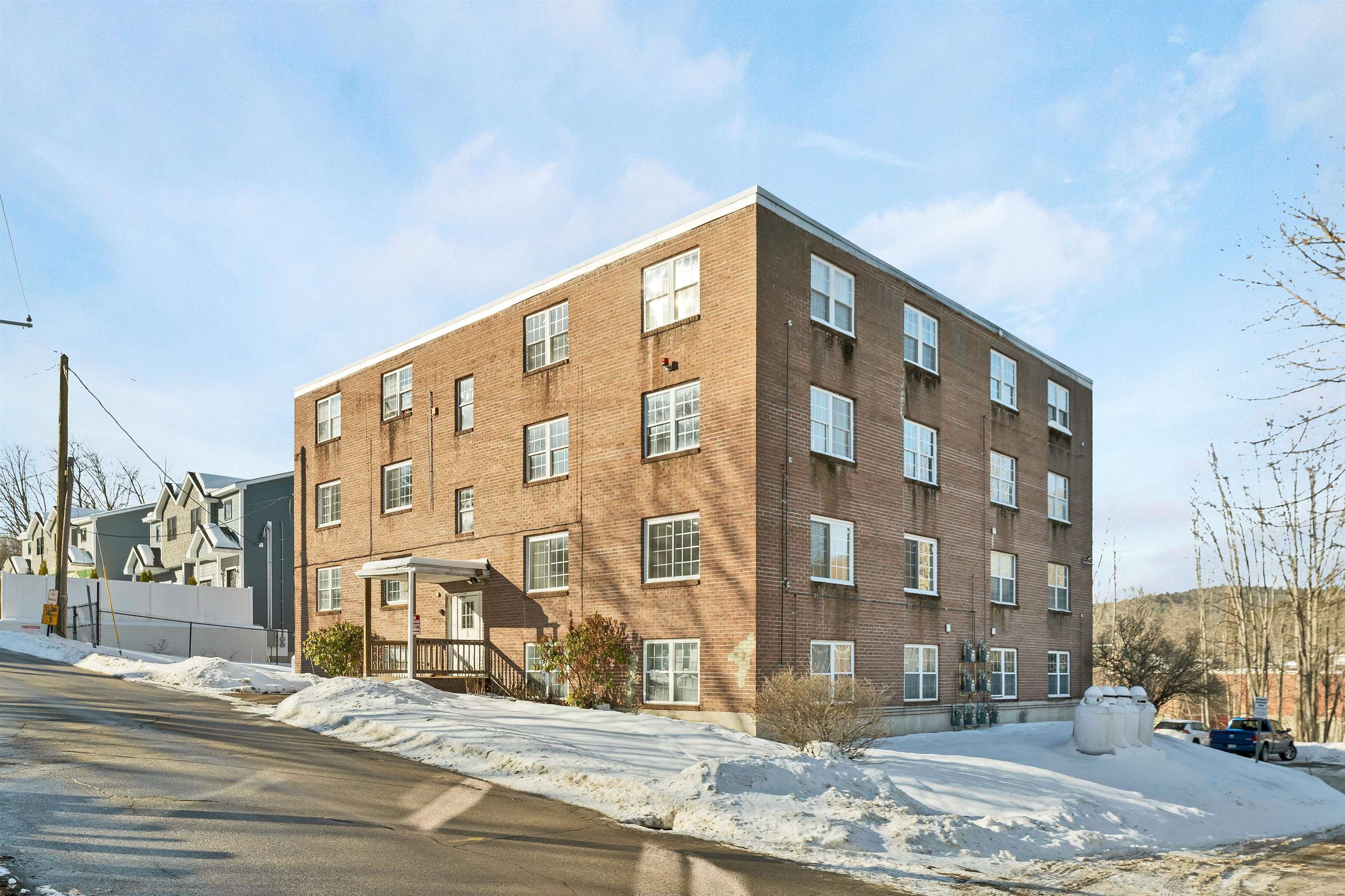 Bristol NH&nbsp;Condo for sale $$160,000 $231 per sq.ft.