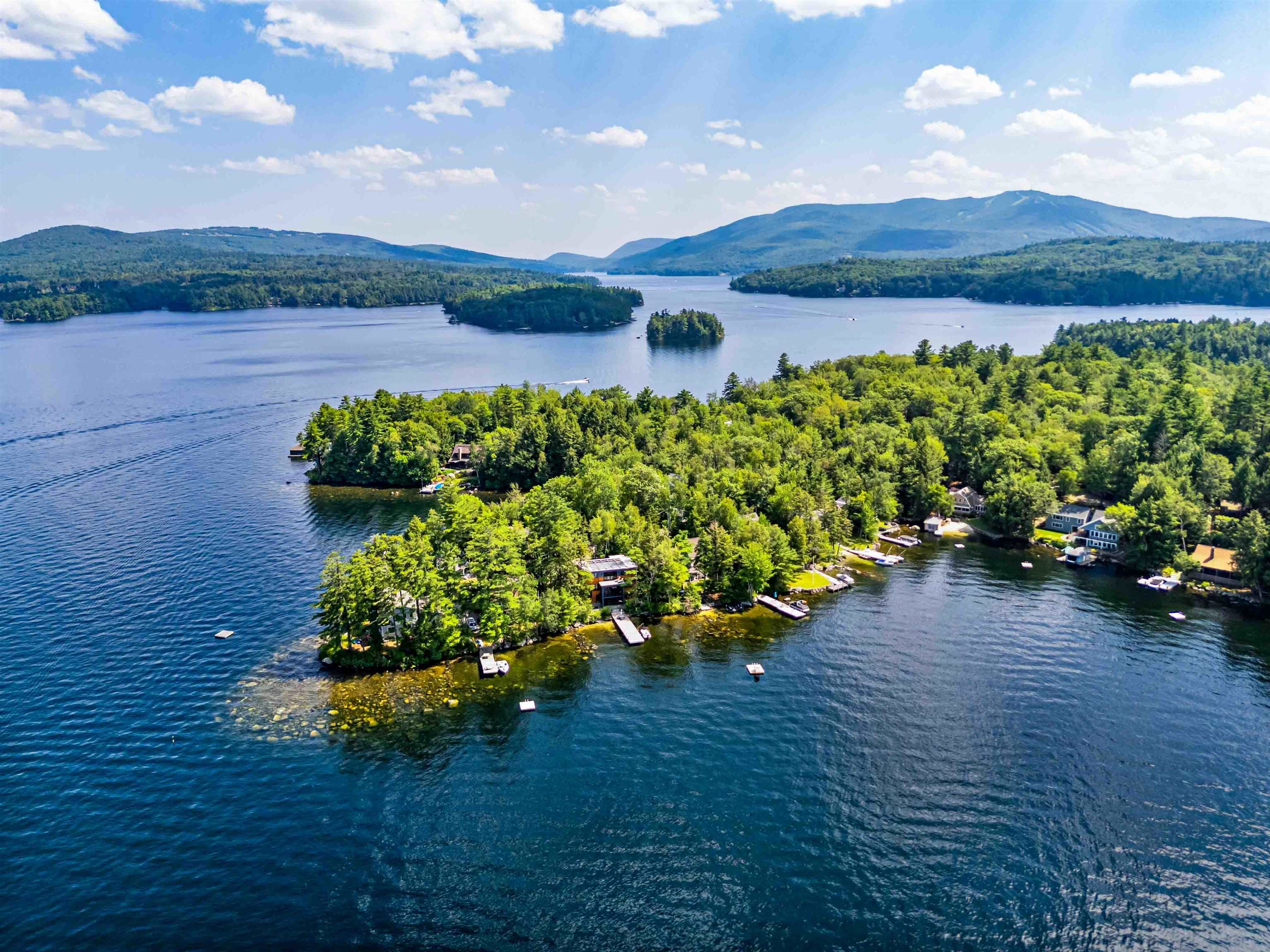 25 Birch Point Ln, Sunapee, NH 03782