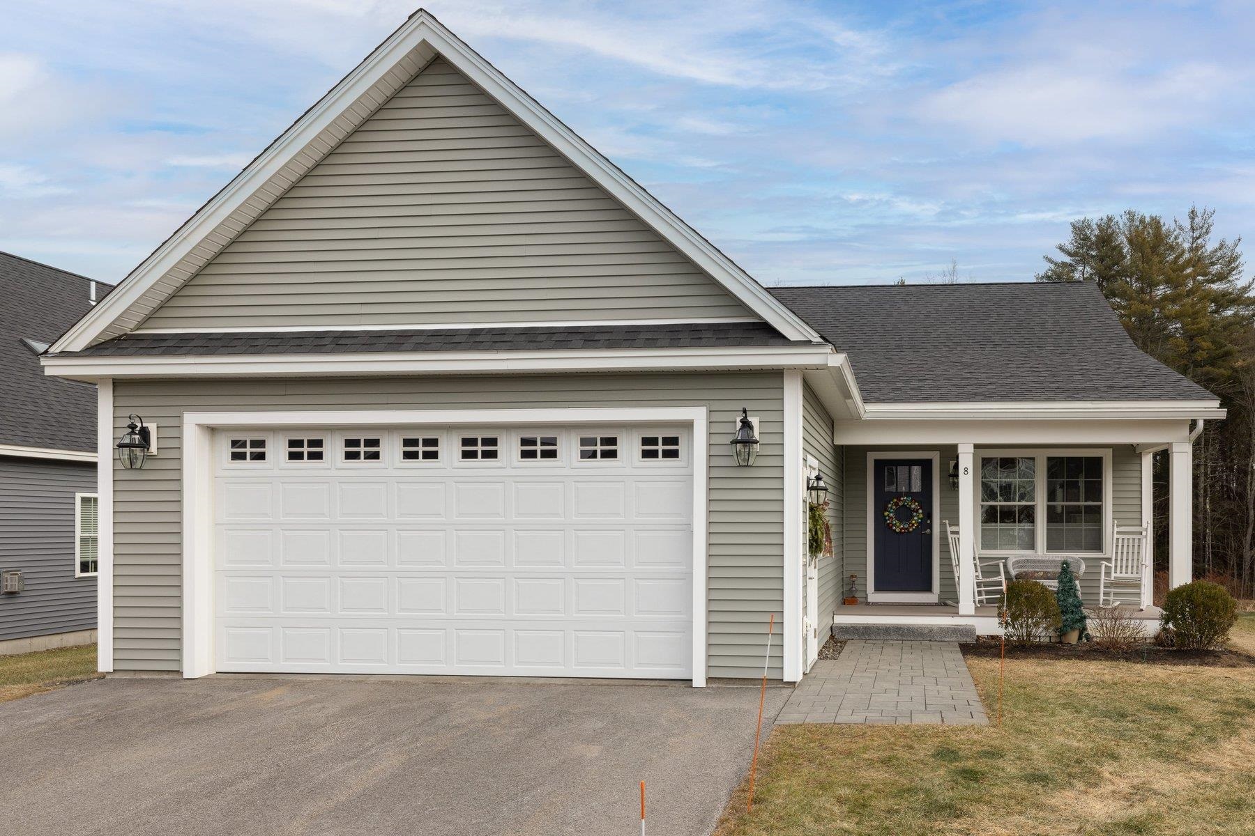 8 Mulberry Ln, Epping, NH 03042