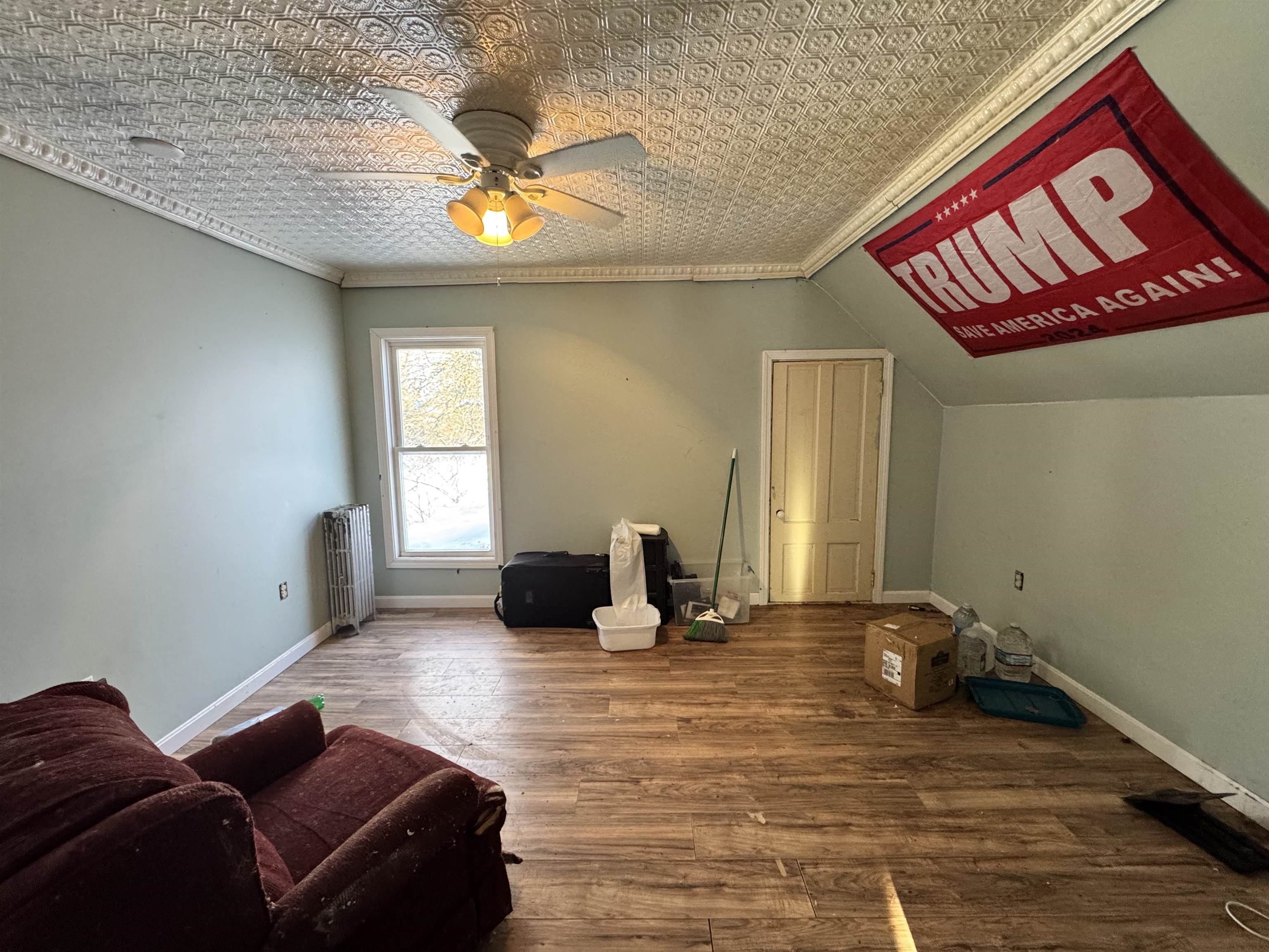 8 Kilkenny St, Lancaster, NH 03584