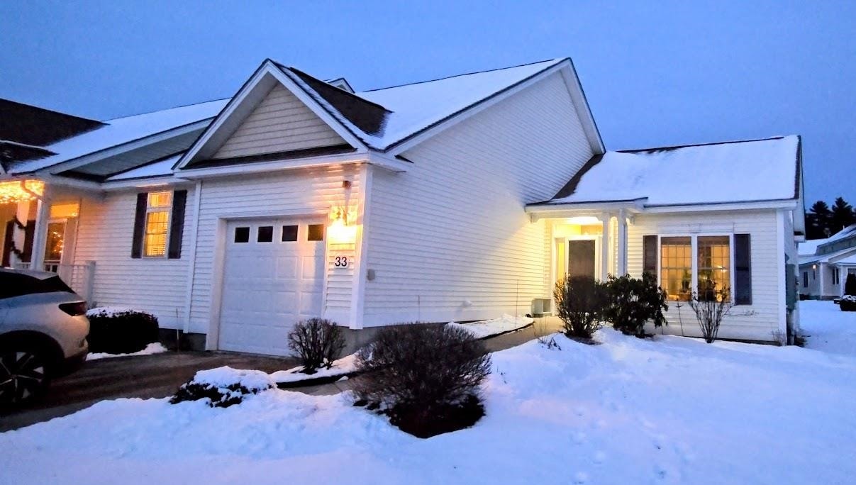 33 Old Stage Rd, Litchfield, NH 03052