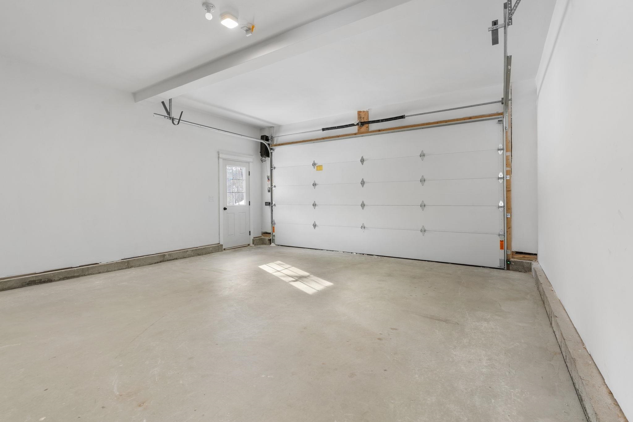 447 Silver Lake Rd, Hollis, NH 03049