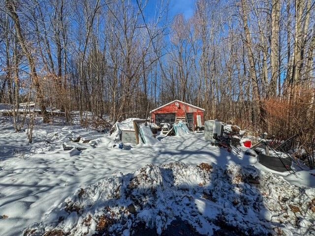 52 Henniker St, Hillsborough, NH 03244