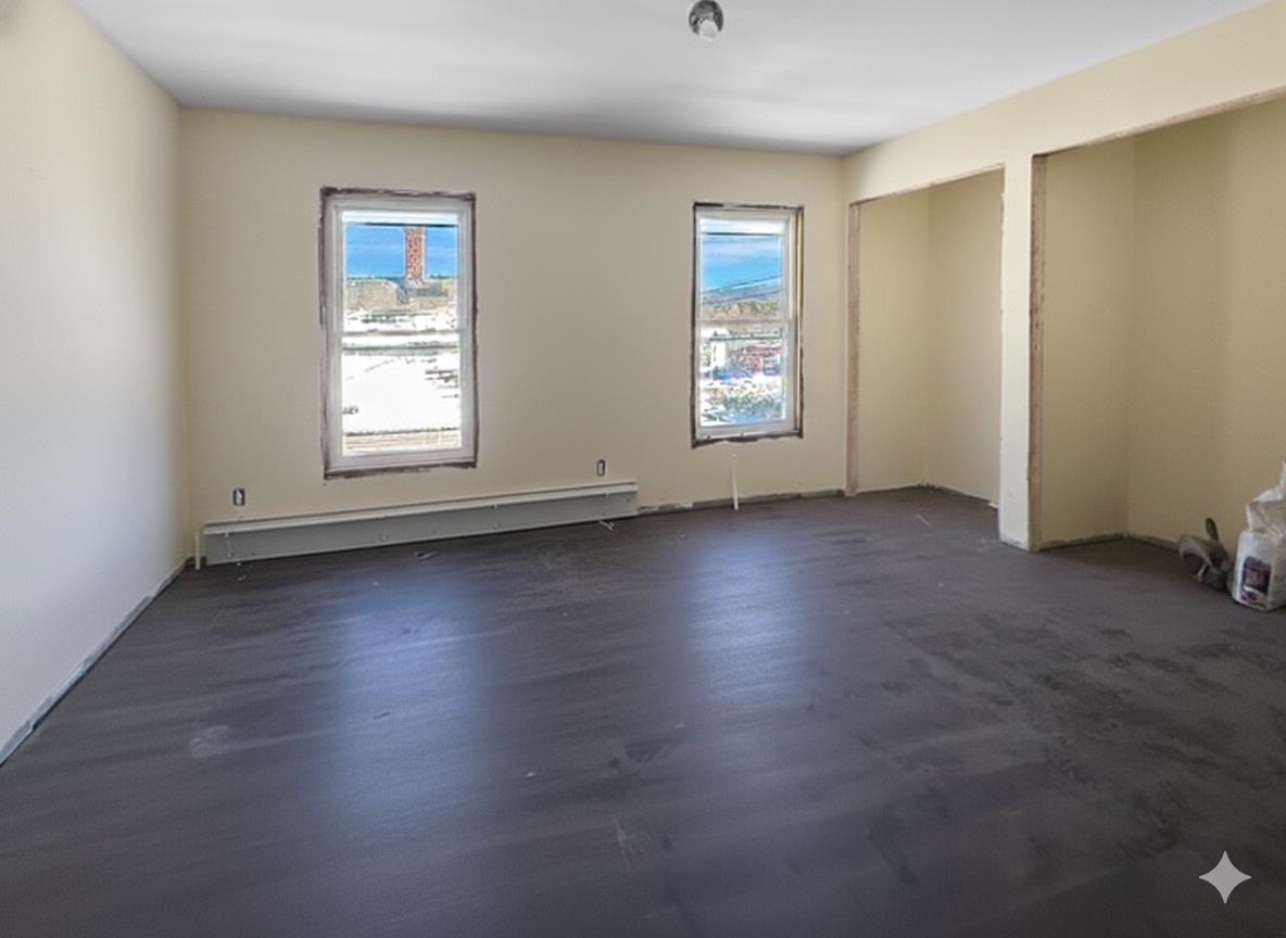 52 Henniker St, Hillsborough, NH 03244