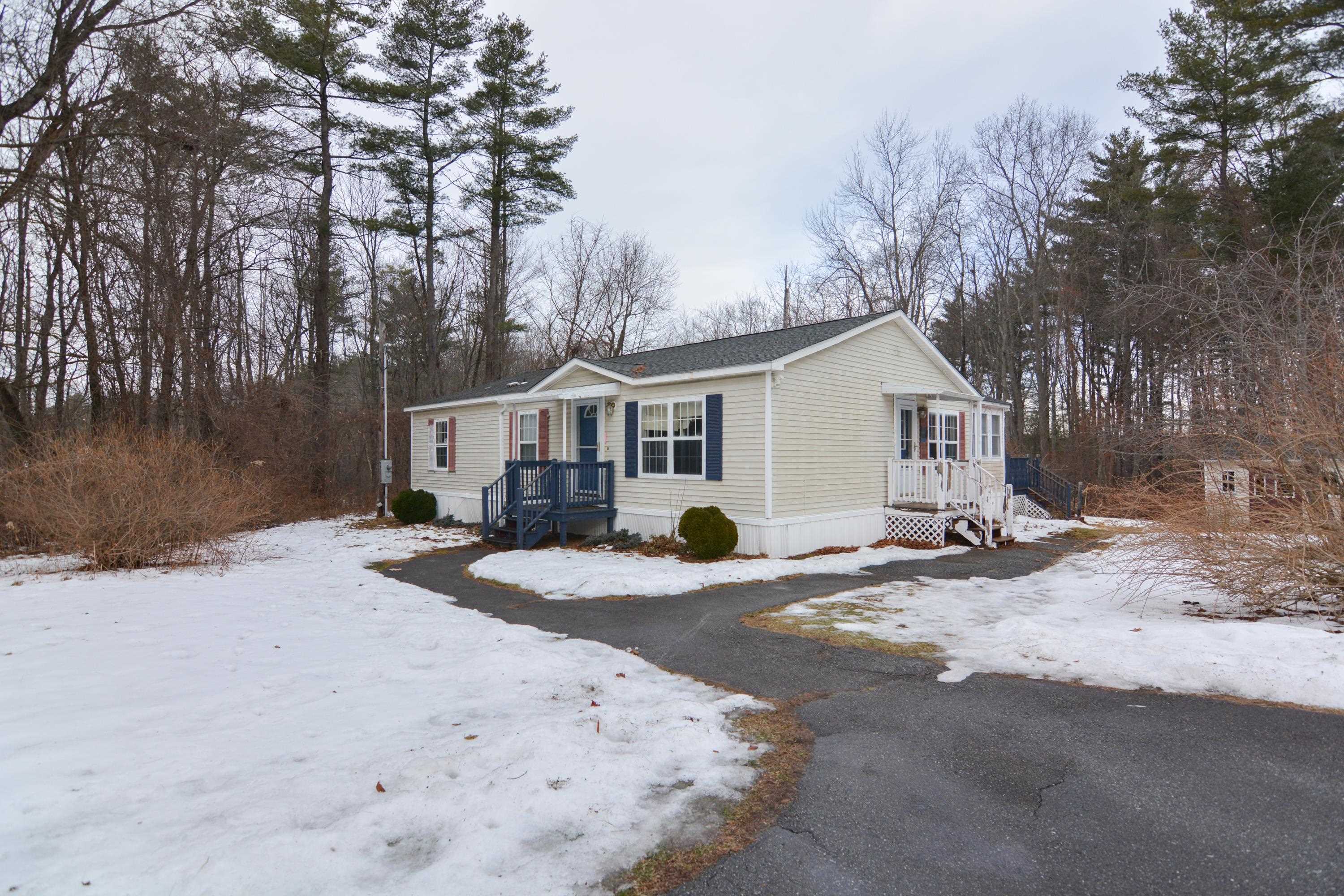 47 Campbell St, Salem, NH 03079
