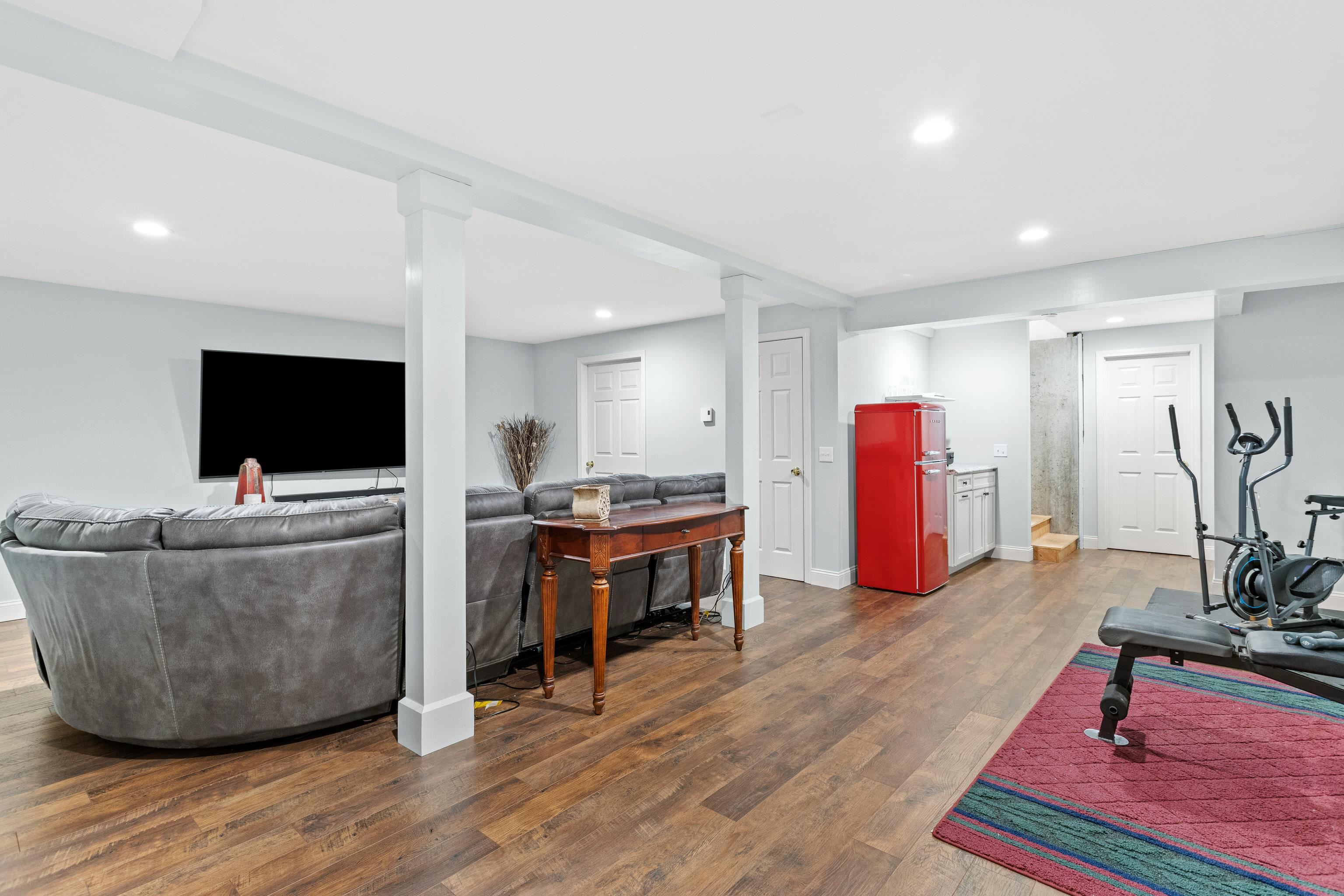 10 Pacific Dr, Dover, NH 03820