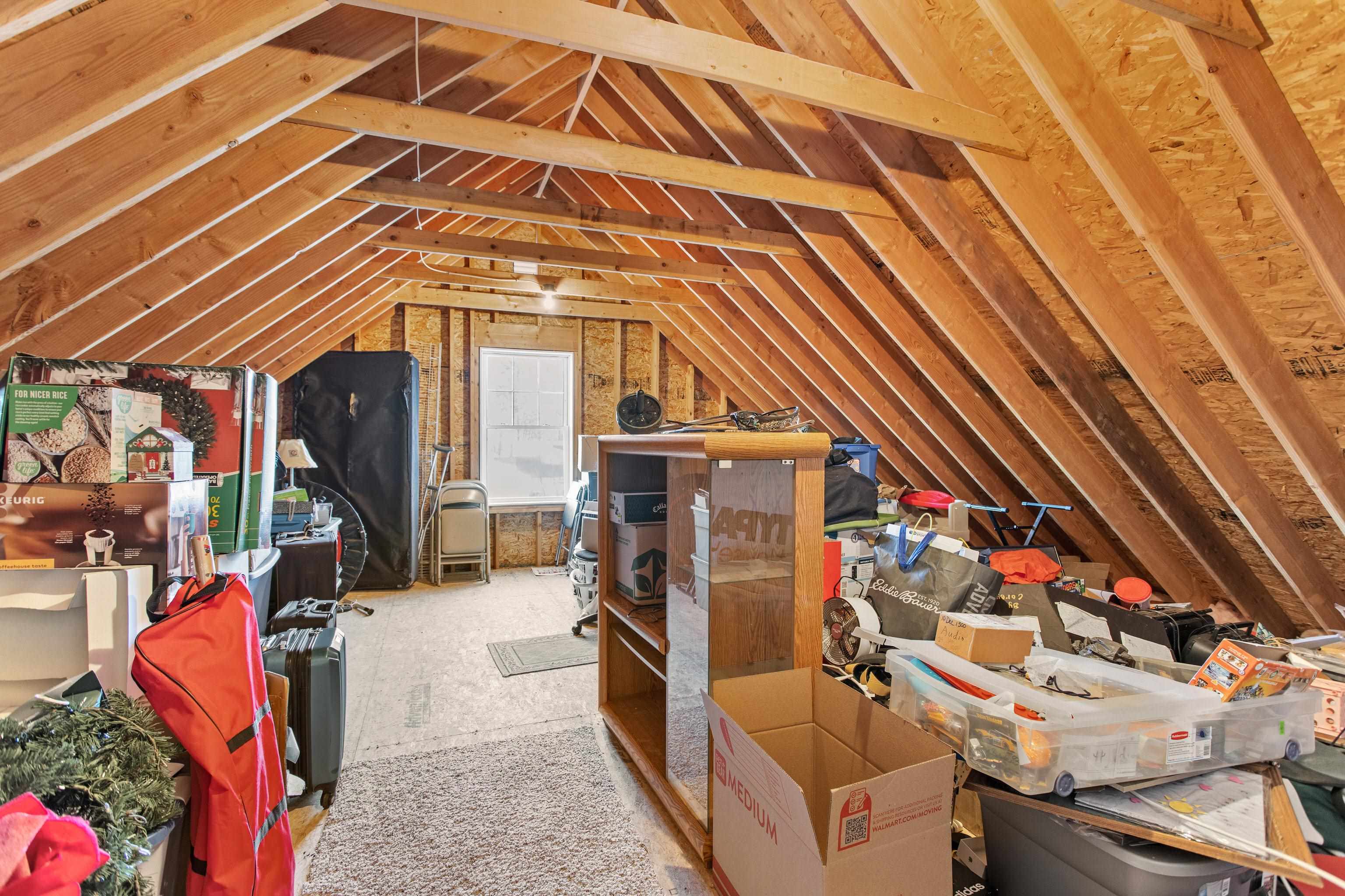 10 Pacific Dr, Dover, NH 03820