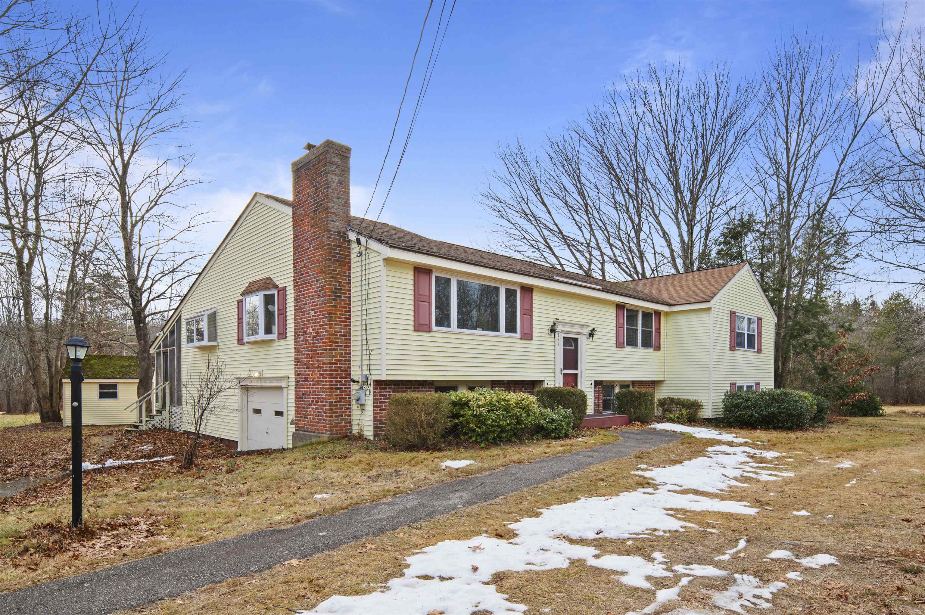 Photo of 241 East Road Hampstead NH 03841-2306