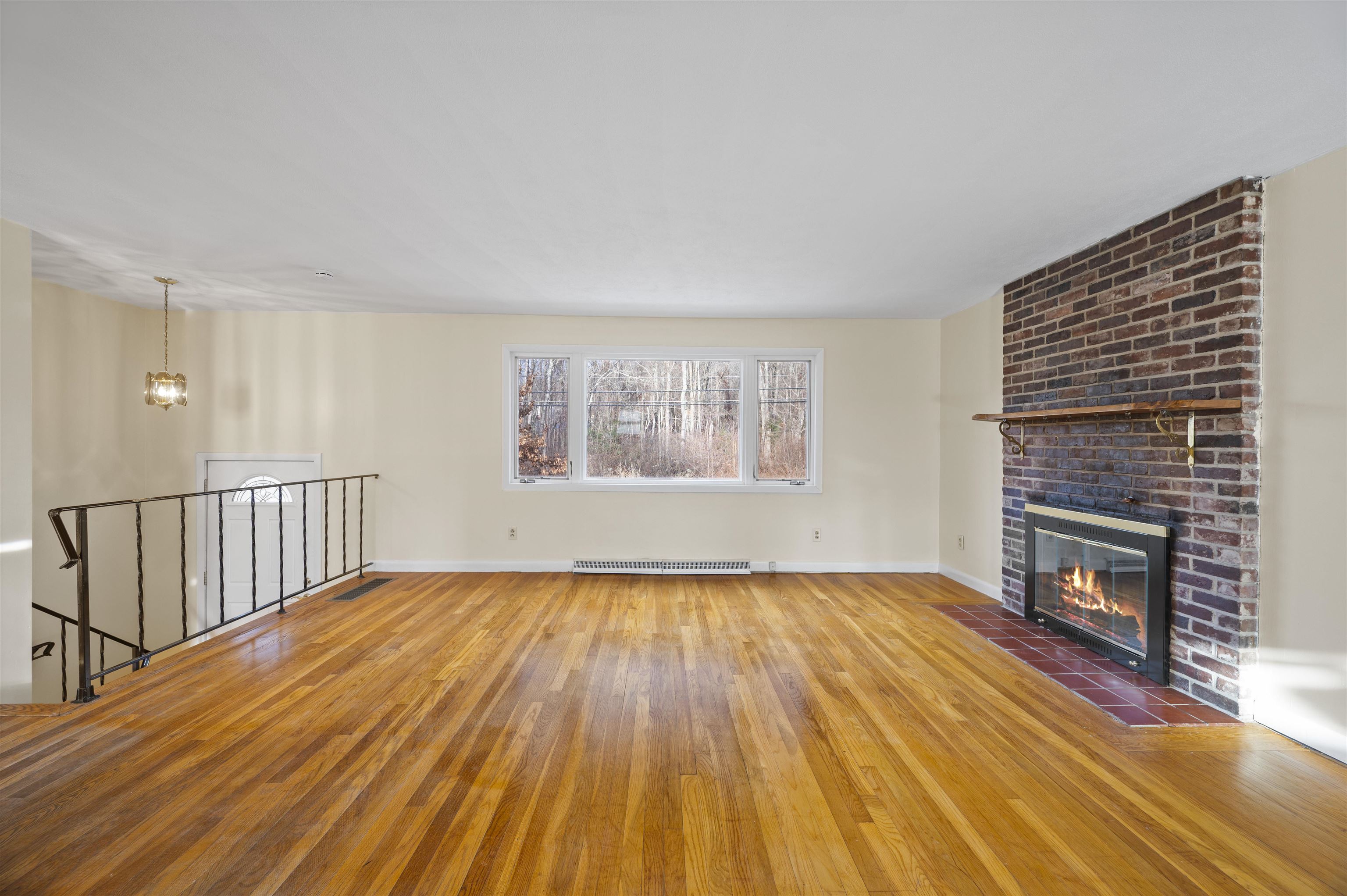 241 East Rd, Hampstead, NH 03841-2306