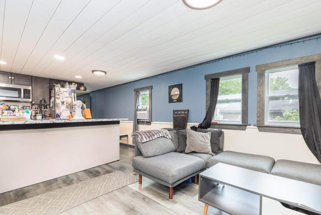 68 Moose Ln, Rochester, NH 03867