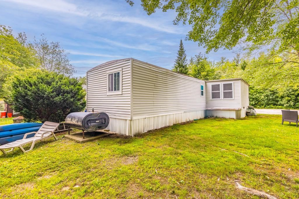 68 Moose Ln, Rochester, NH 03867