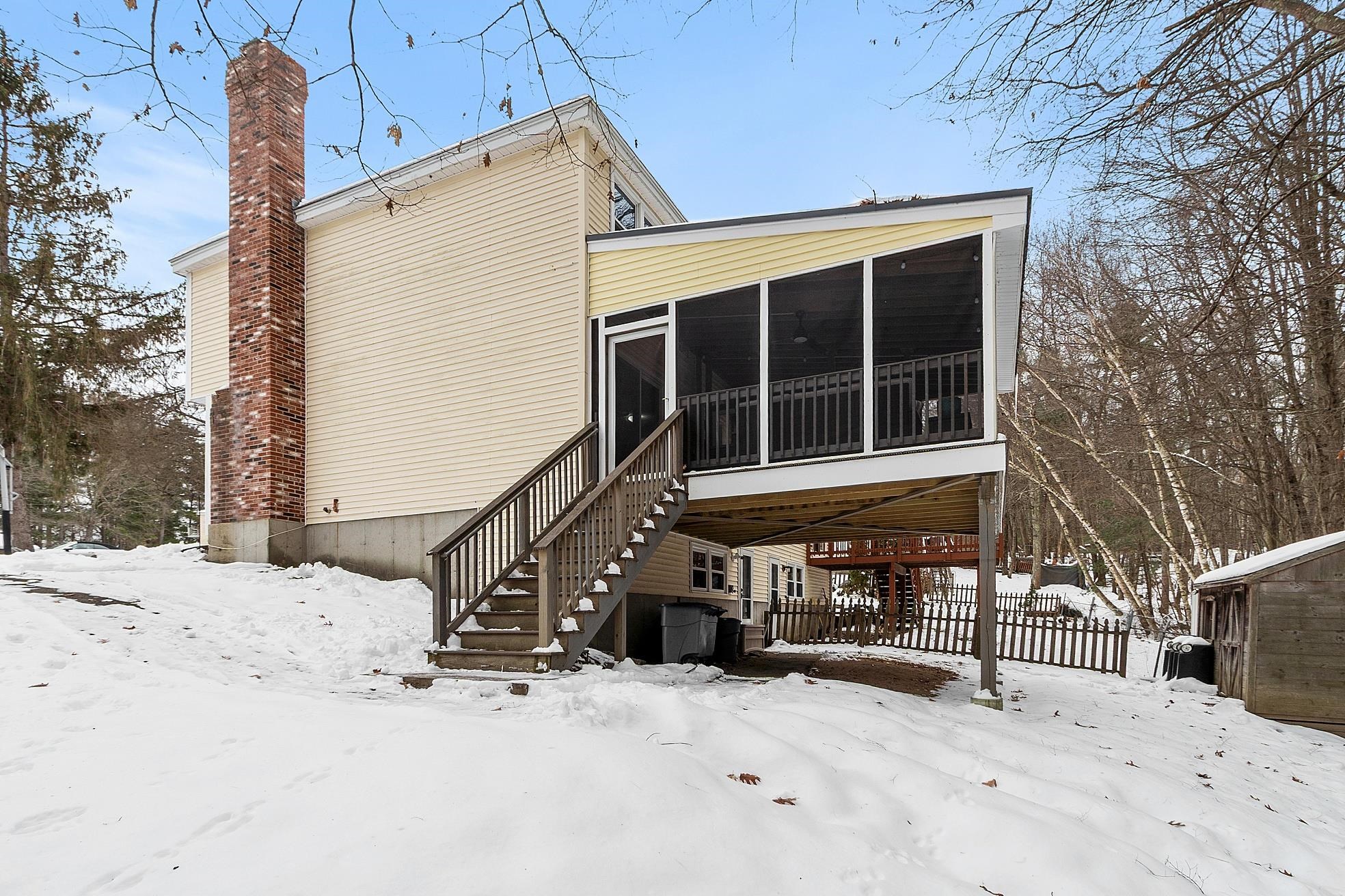 8 Blueberry Rd, Derry, NH 03038