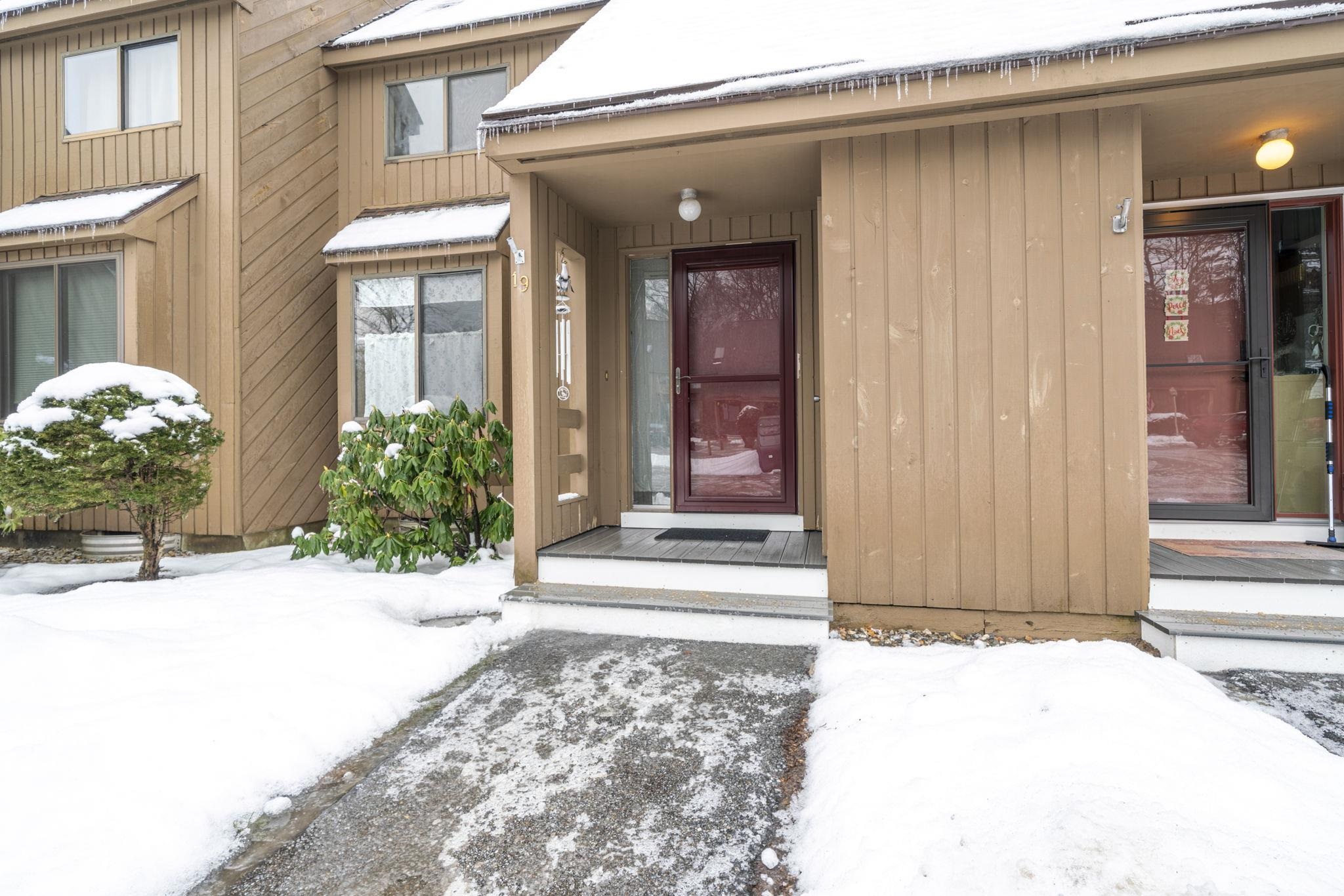 MLS 5072756: 19 Templeton Court, Merrimack NH