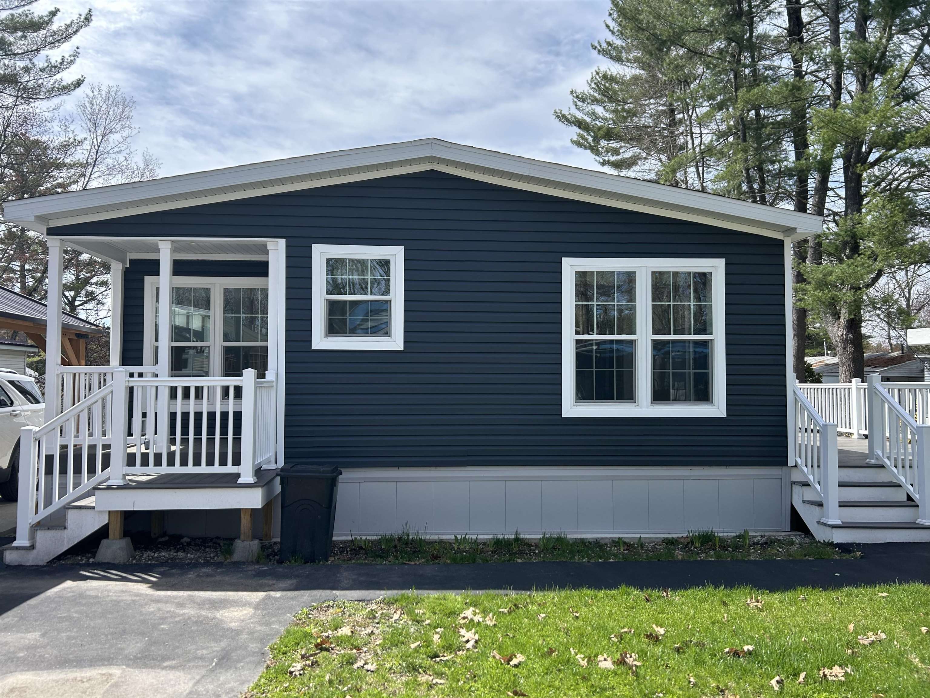 609 Canterbury Dr, Exeter, NH 03833