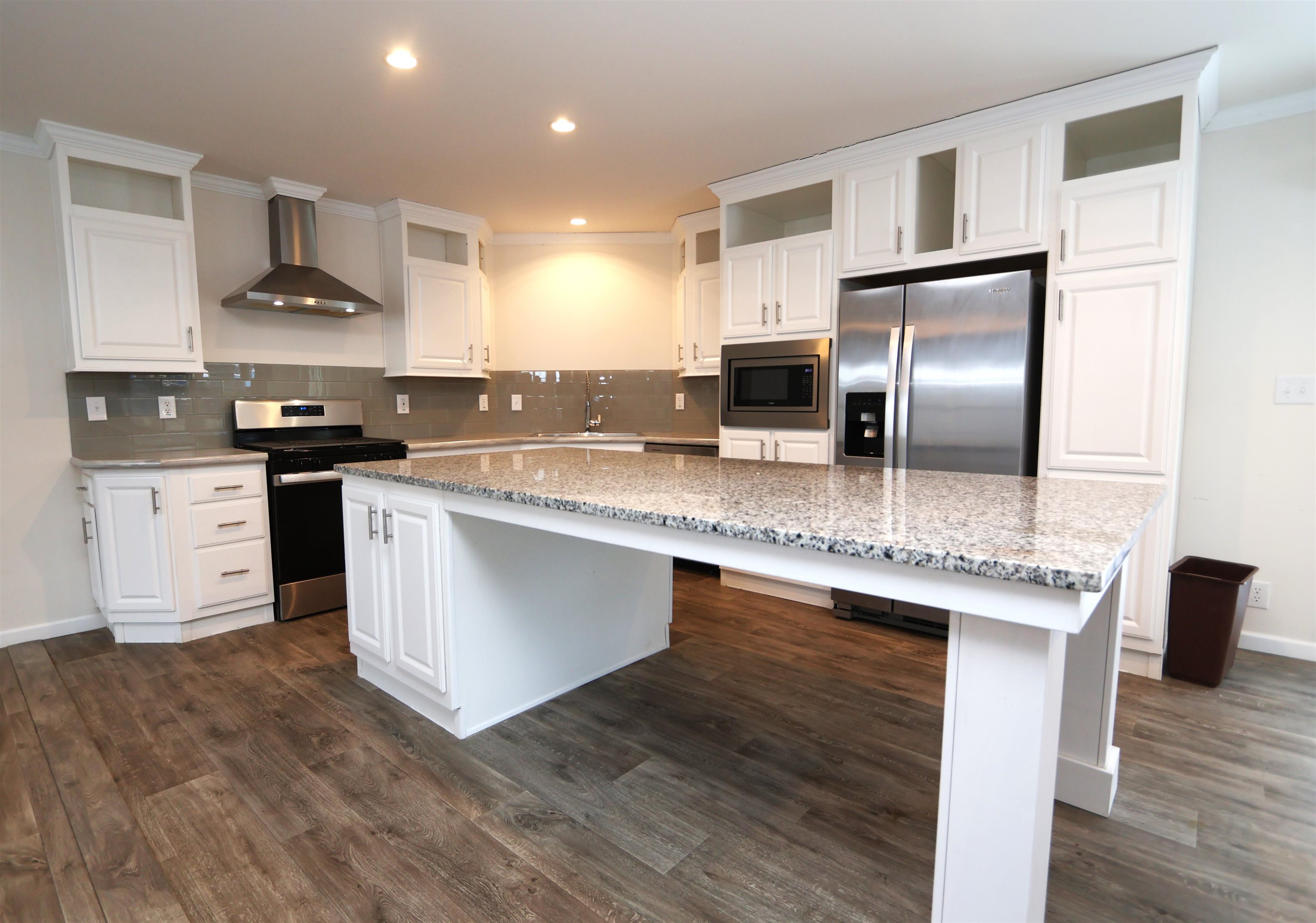 609 Canterbury Dr, Exeter, NH 03833