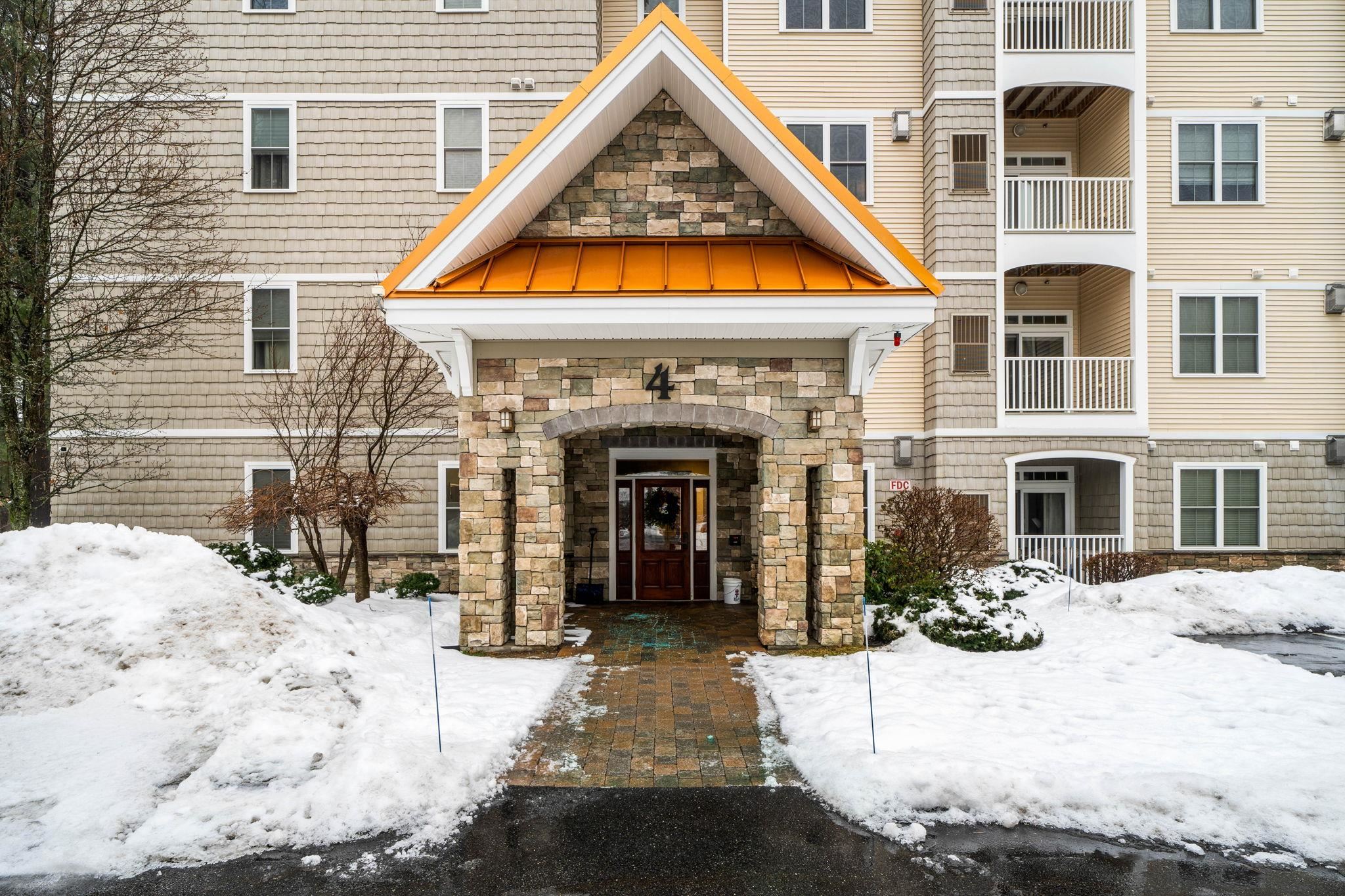 MLS 5072762: 4 Henry David Drive-Unit 202, Nashua NH