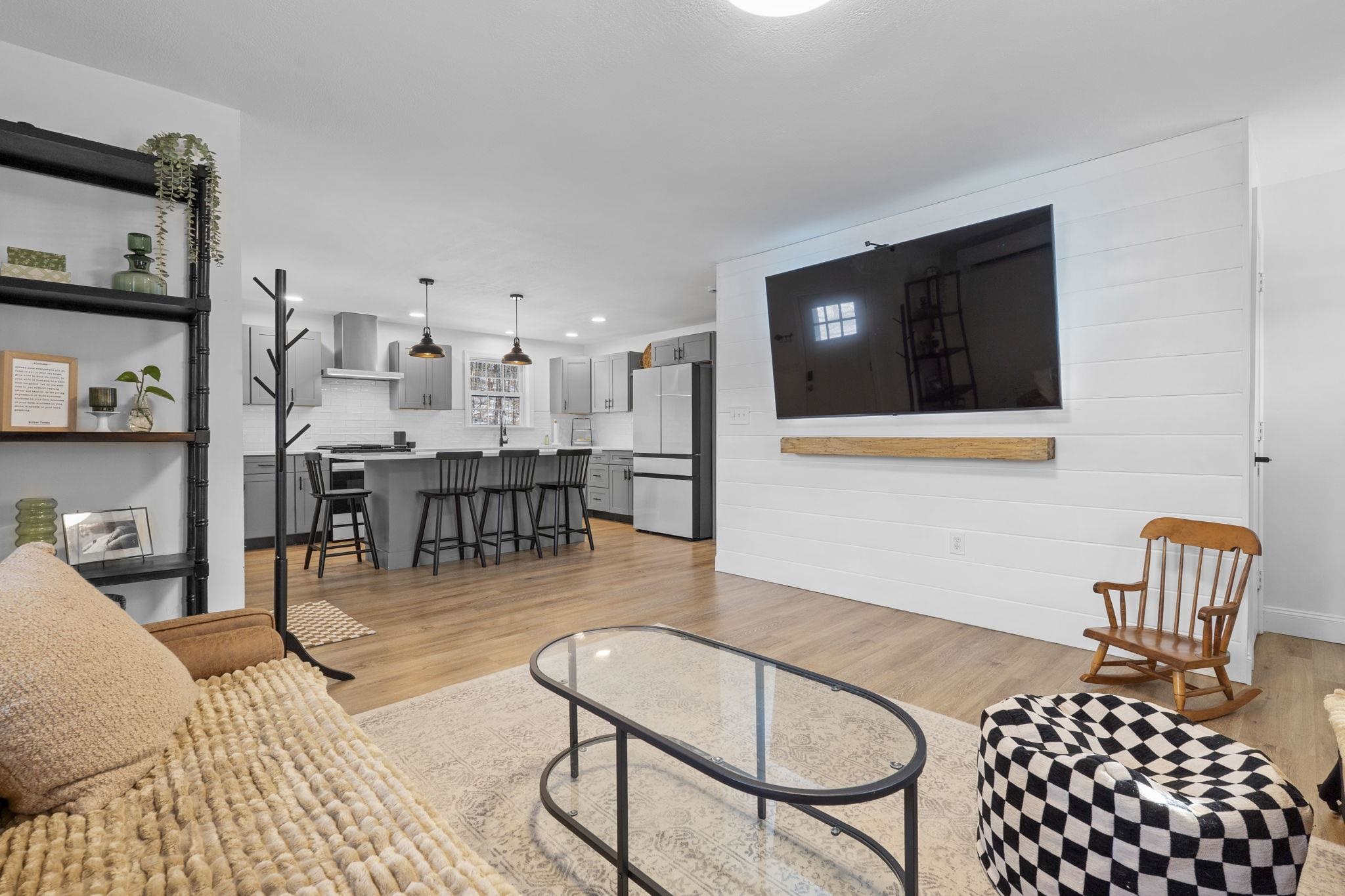 62 Goboro Rd, Epsom, NH 03234