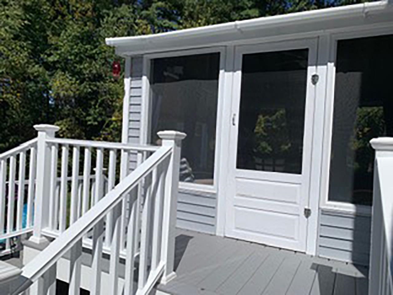 19 Colonial Dr, Londonderry, NH 03053