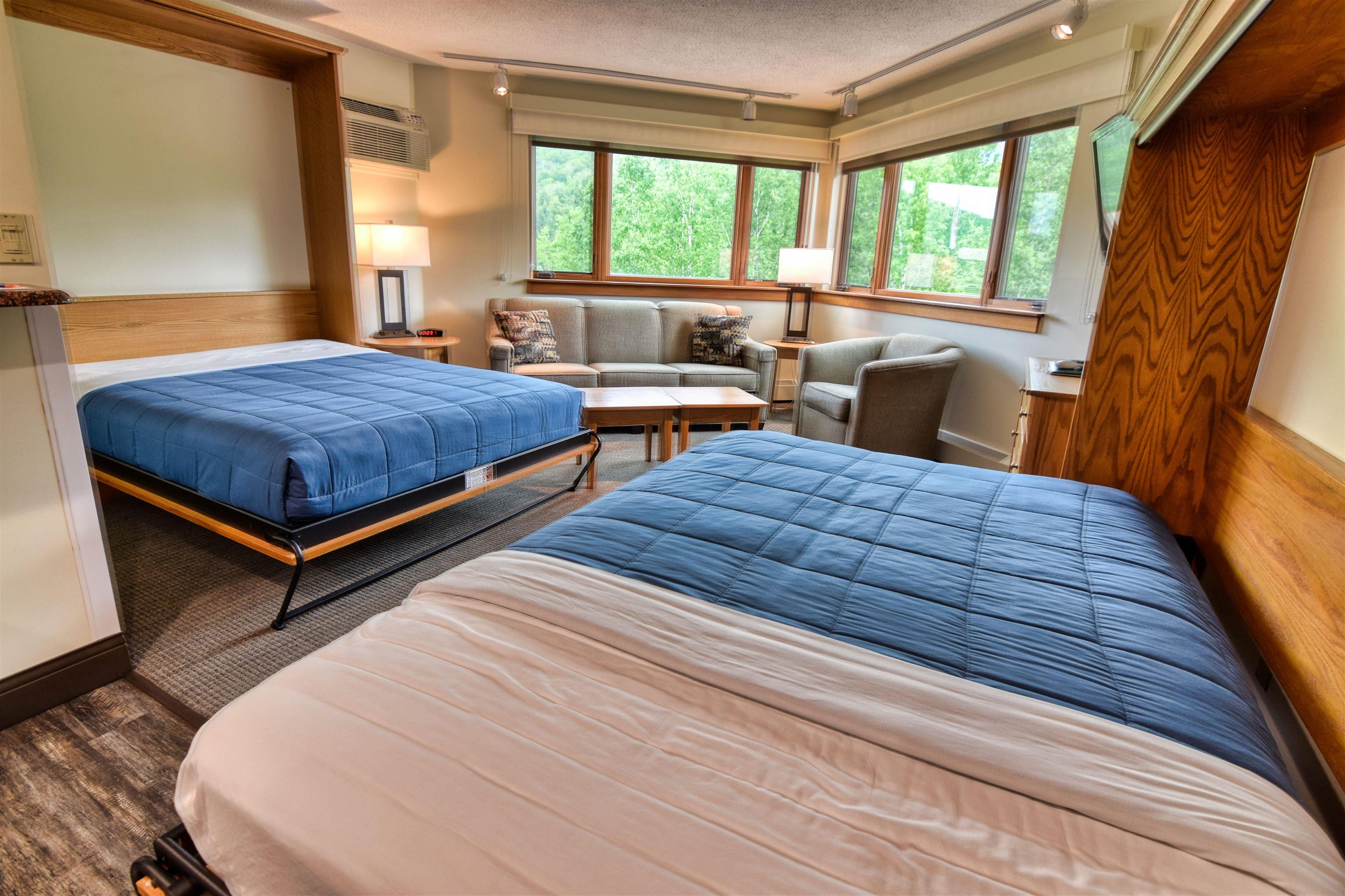 90 Loon Mountain Dr, Lincoln, NH 03251