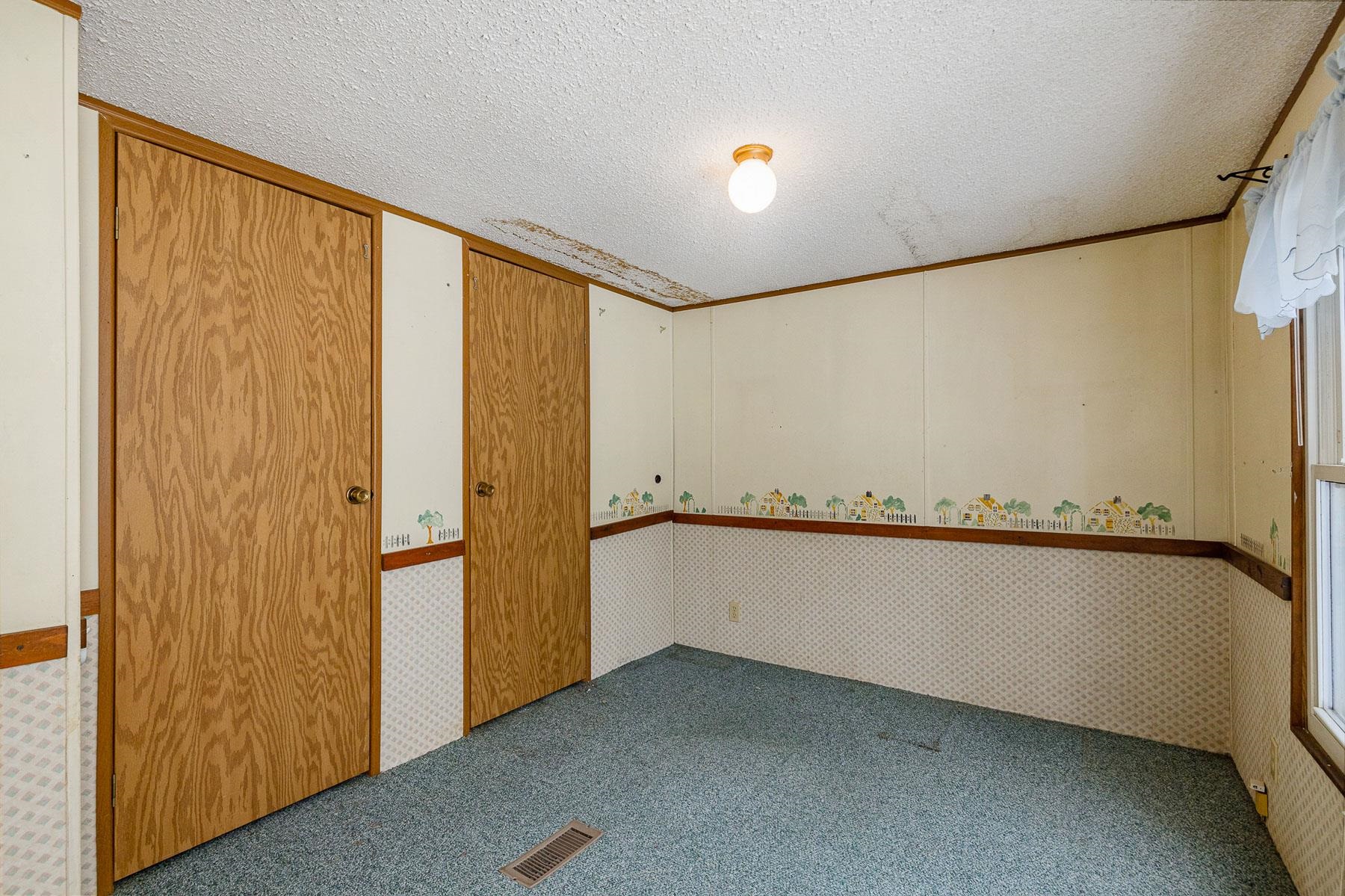 99 Pray Hill Rd, Wakefield, NH 03872