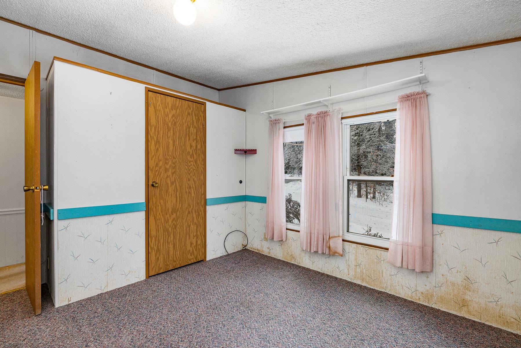 99 Pray Hill Rd, Wakefield, NH 03872