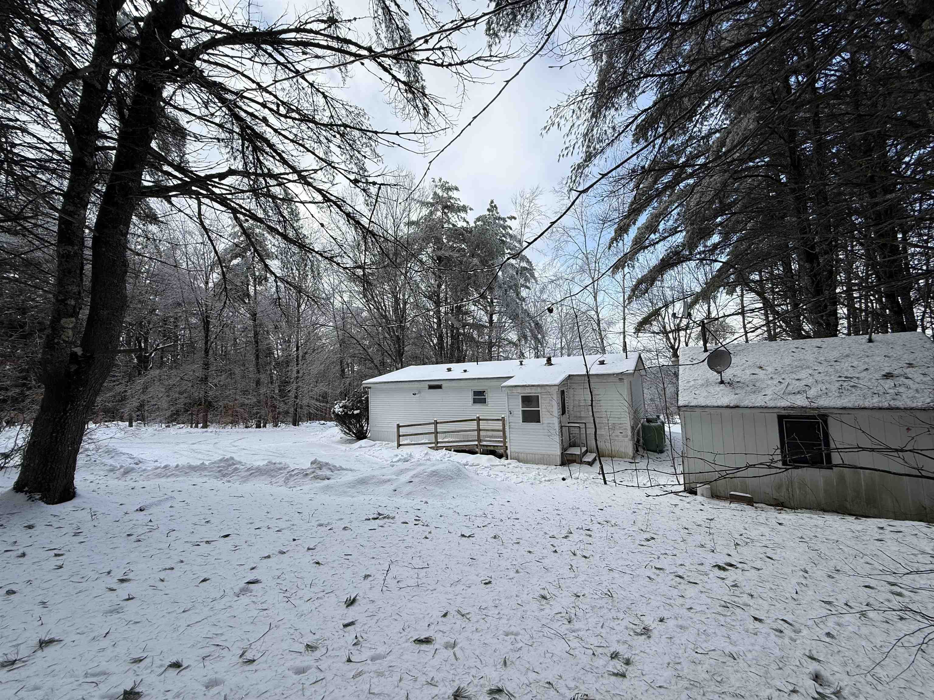 99 Pray Hill Rd, Wakefield, NH 03872