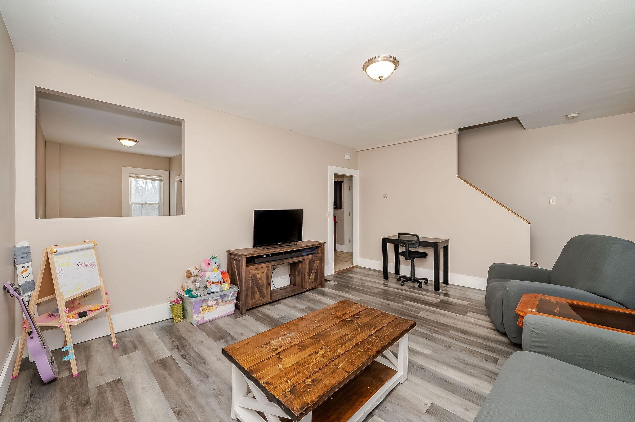 89 Charles St, Milton, NH 03851