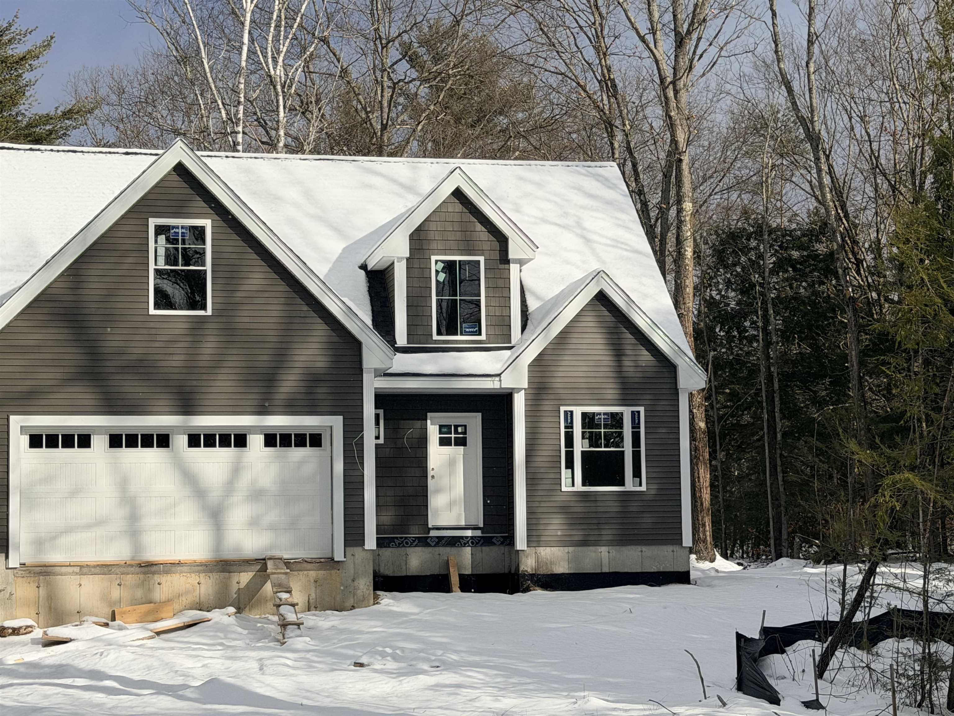 3 Freedom Dr, Rochester, NH 03839