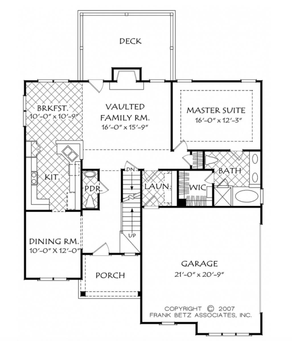 3 Freedom Dr, Rochester, NH 03839