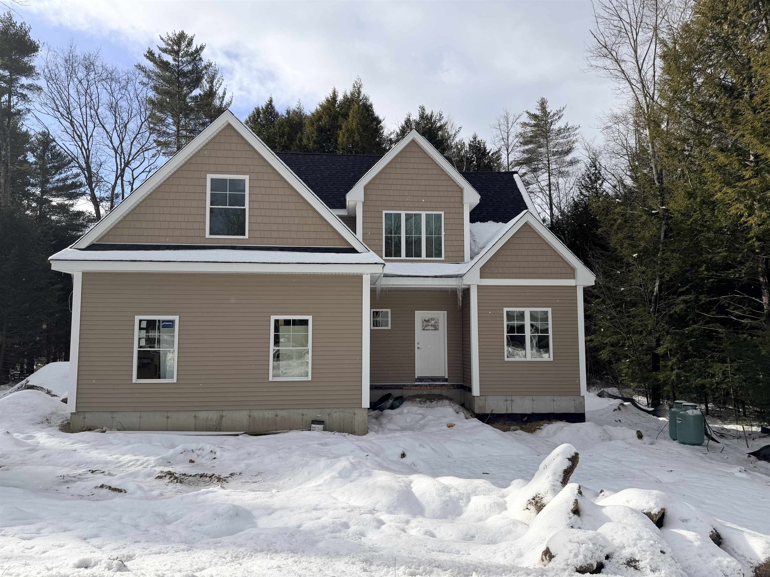9 Freedom Dr, Rochester, NH 03867